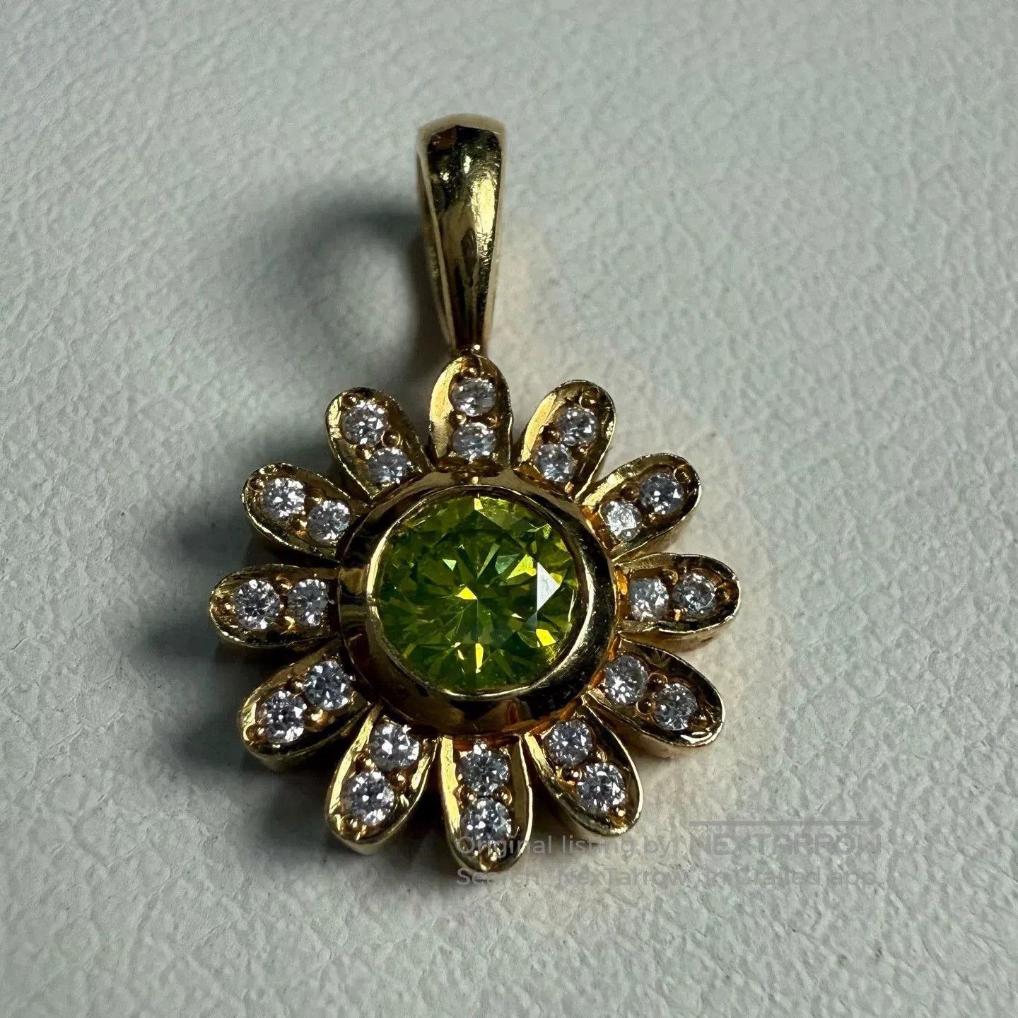 EYEFUNNY 18k Gold Diamond Daisy Pendant. Size ONE SIZE - 3 Thumbnail
