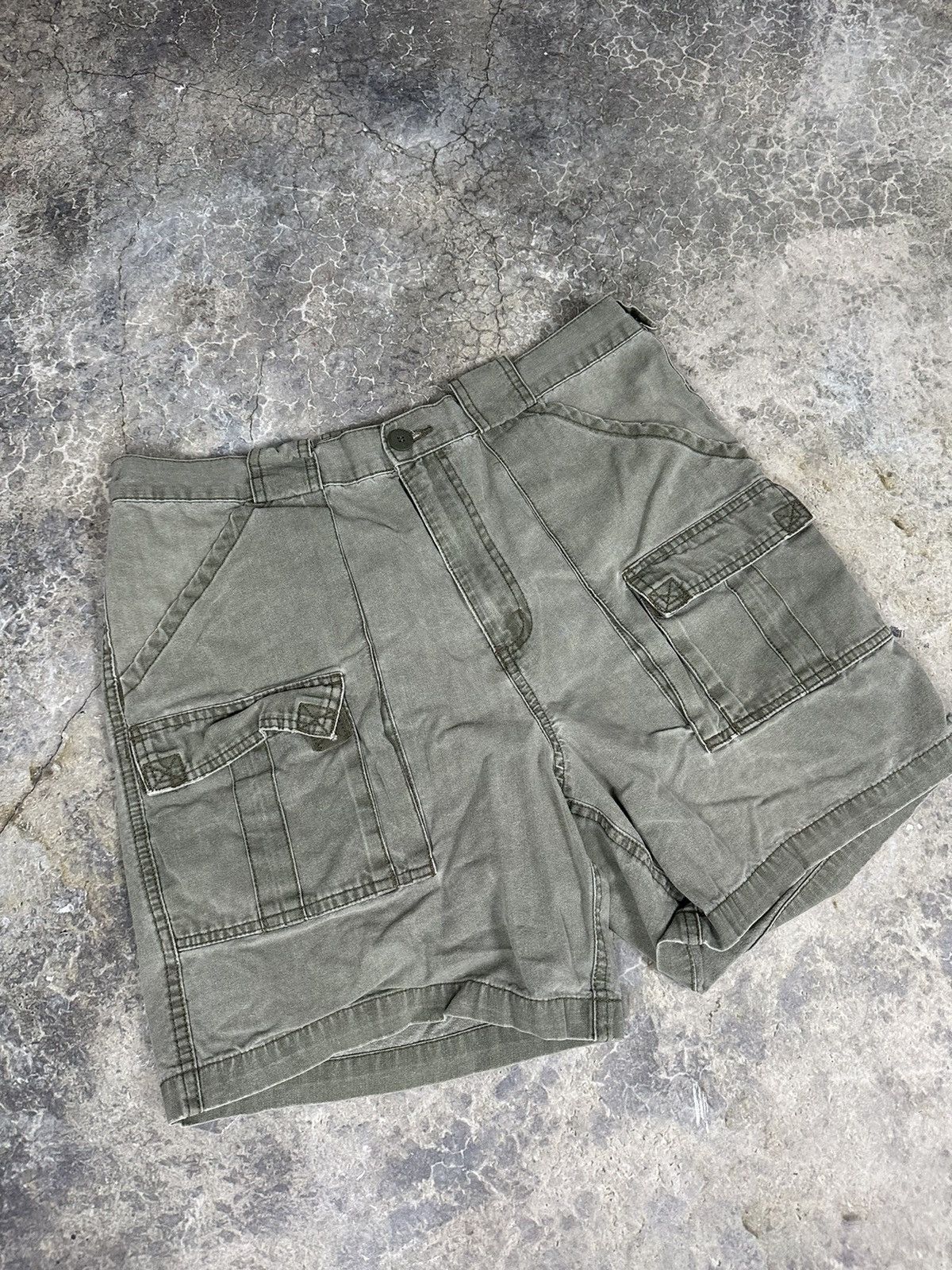 Vintage Vintage Cargo Shorts Size US 34 / EU 50 - 2 Thumbnail