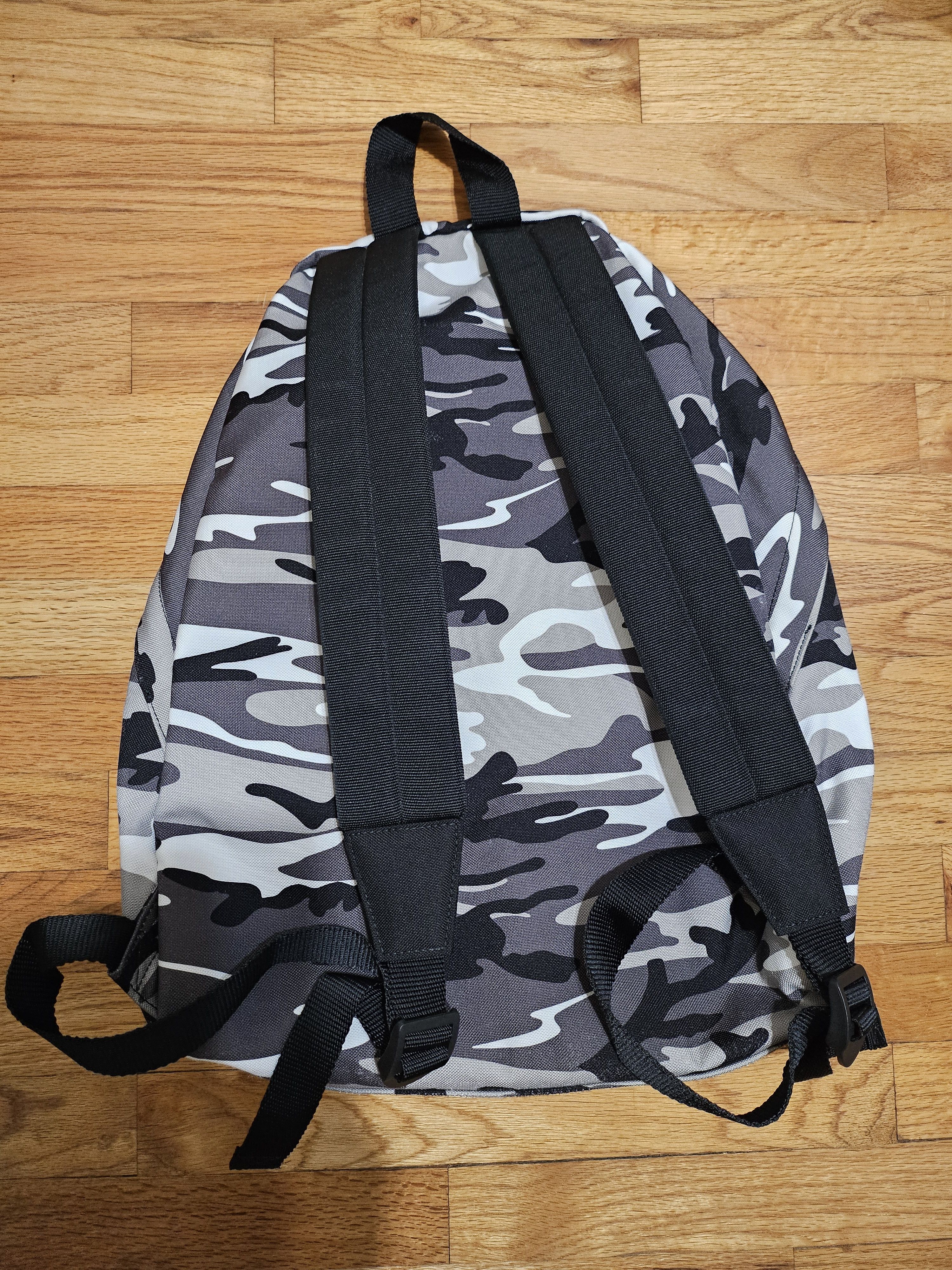 Balenciaga Balenciaga Explorer Backpack Camo Print Distressed Size ONE SIZE - 2 Thumbnail
