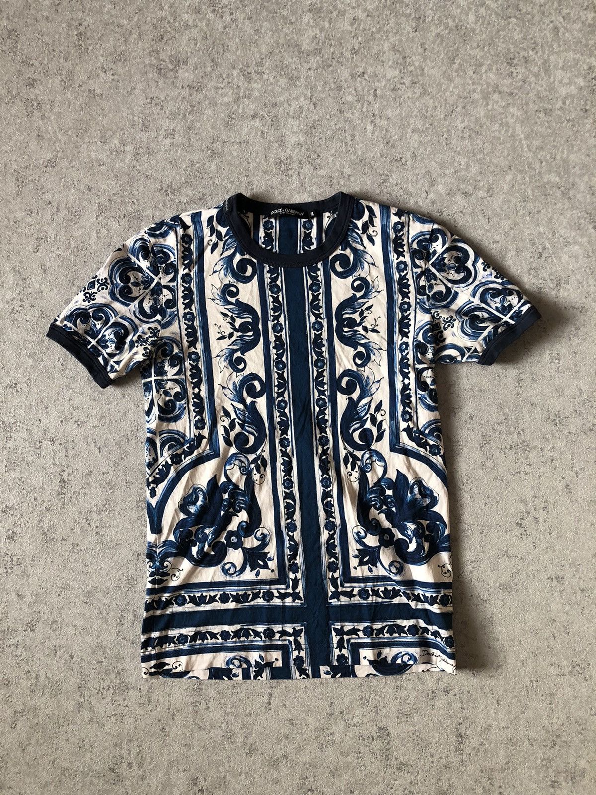 Designer × Dolce & Gabbana DOLCE & GABBANA BLUE MAJOLICA PRINTED TEE Size US S / EU 44-46 / 1 - 1 Thumbnail