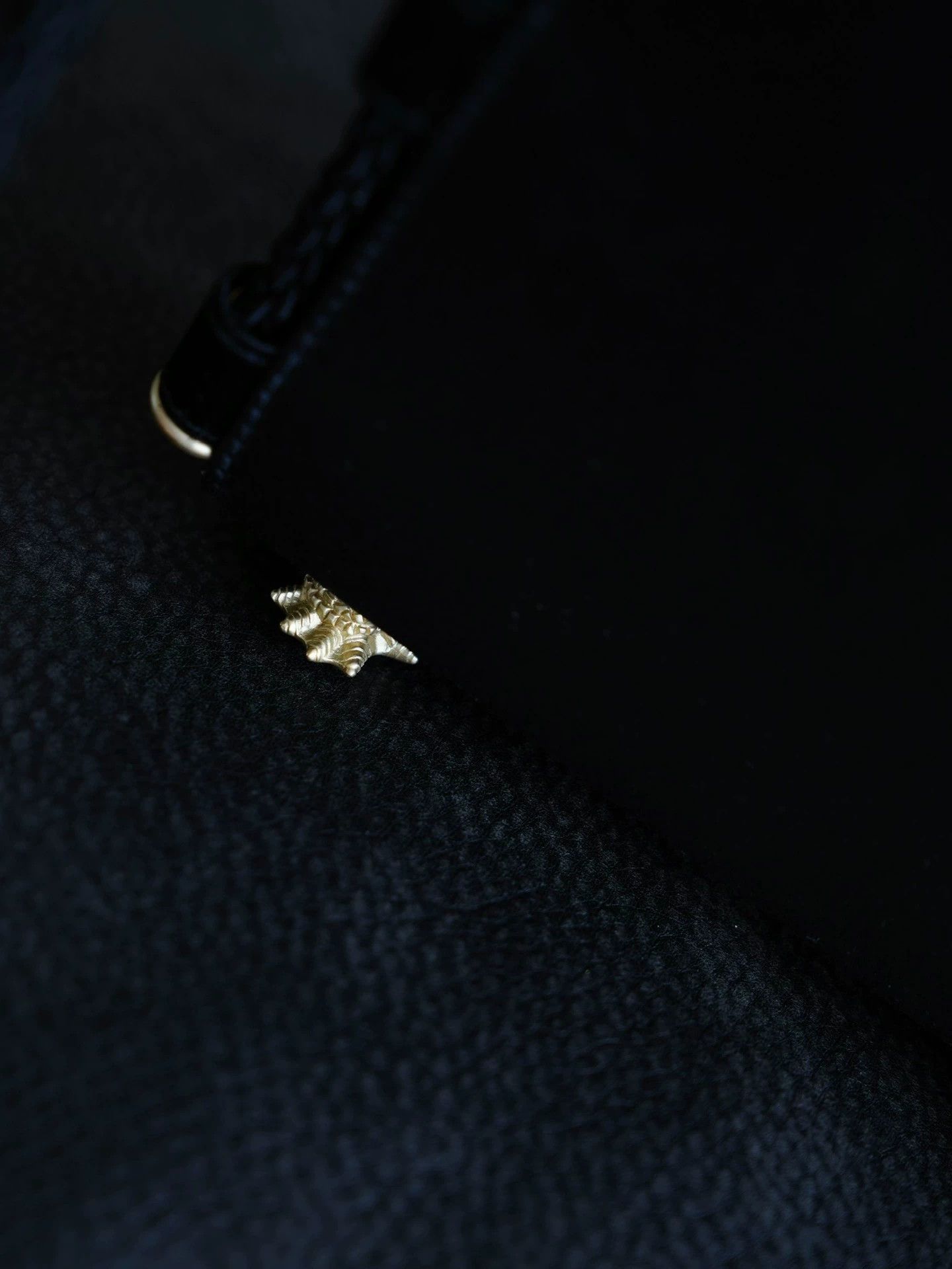 Other BKC Vintage Black Gold Satin Crocodile Crossbody Bag 1990-91 Size ONE SIZE - 5 Thumbnail