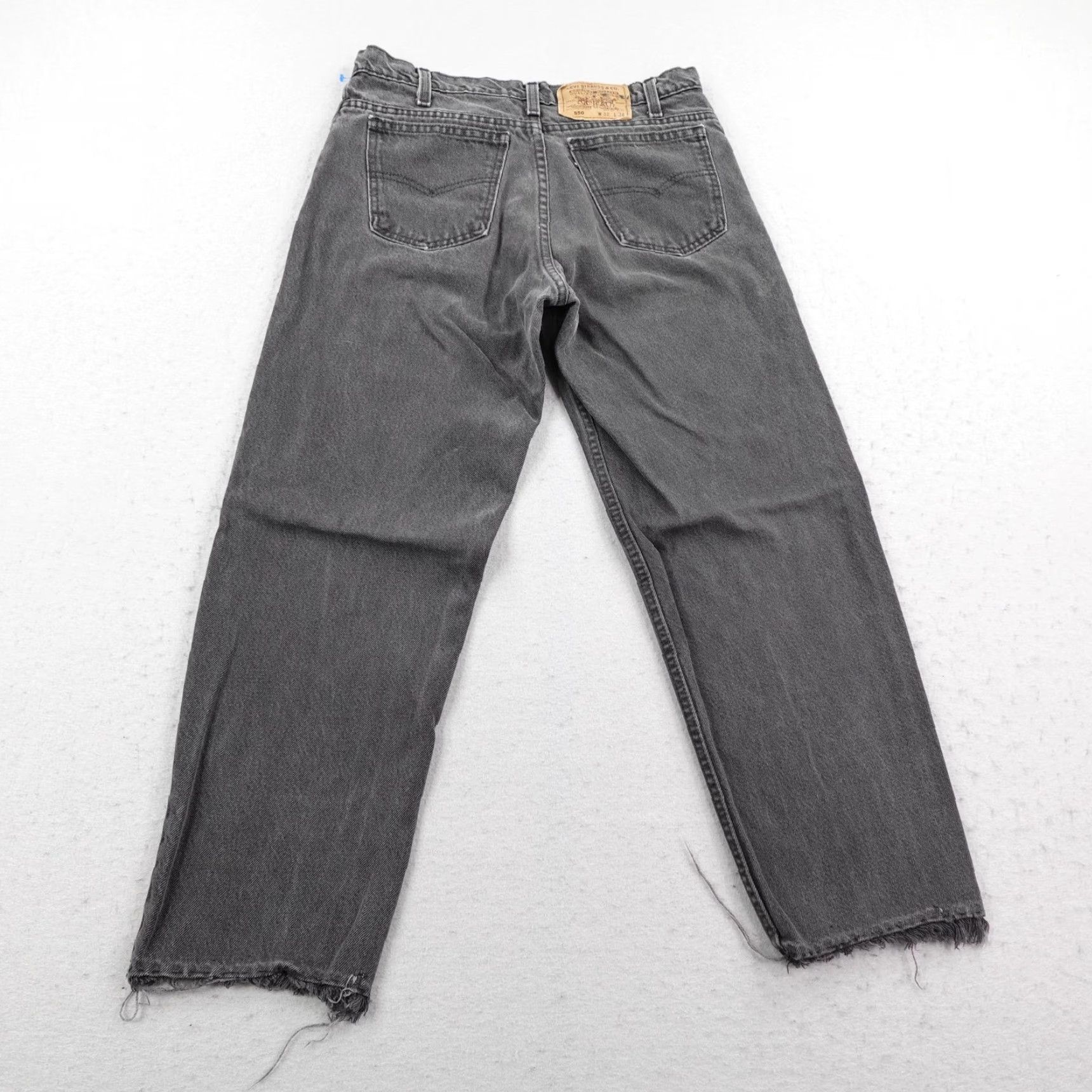 Levi's VINTAGE Levi's 550 Jeans Mens Straight Denim 32x34 90s Made USA Black Charcoal Wash Distressed Hems Mens Size US 32 / EU 48 - 4 Thumbnail
