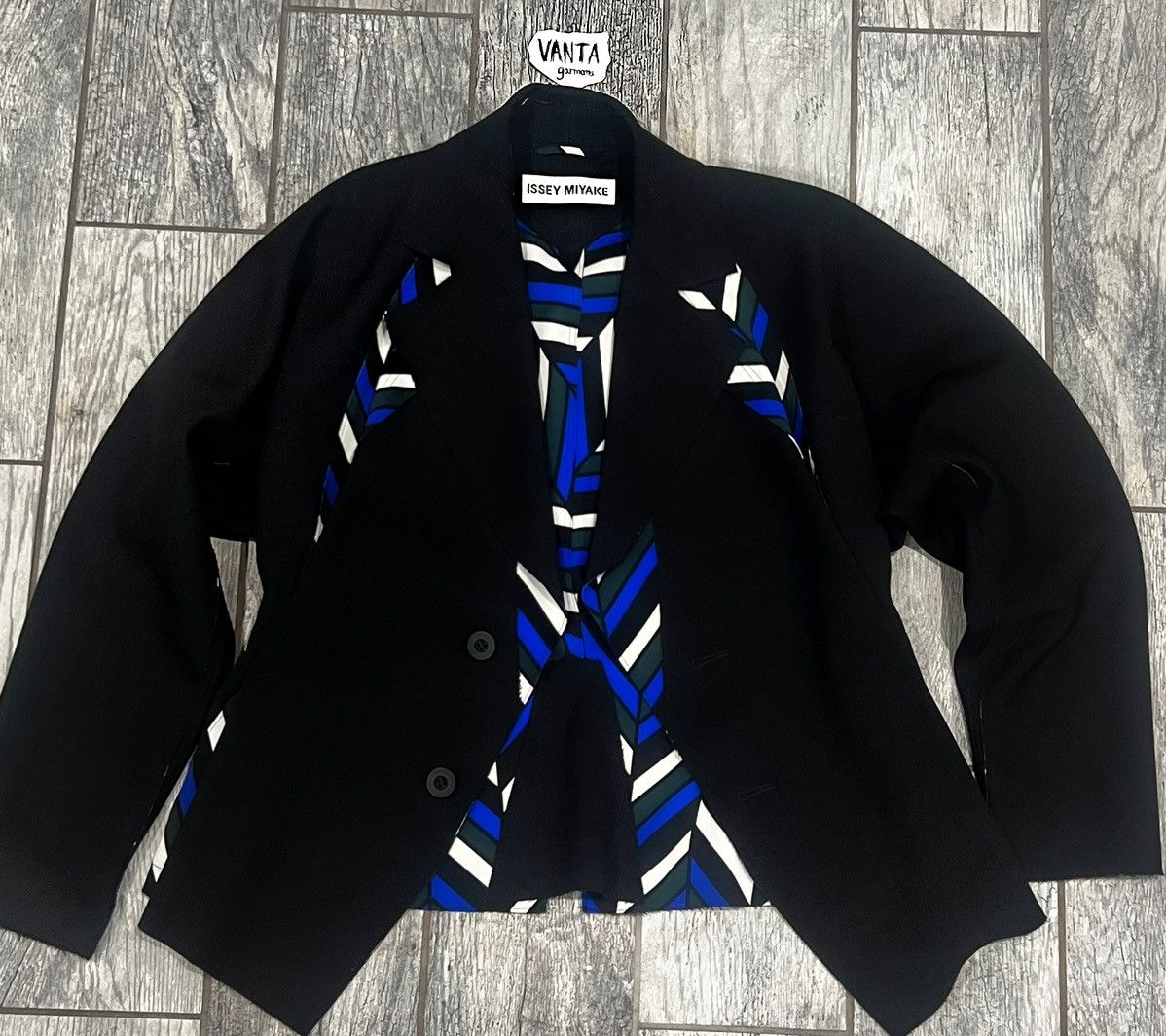 of 1) ISSEY MIYAKE BLAZER