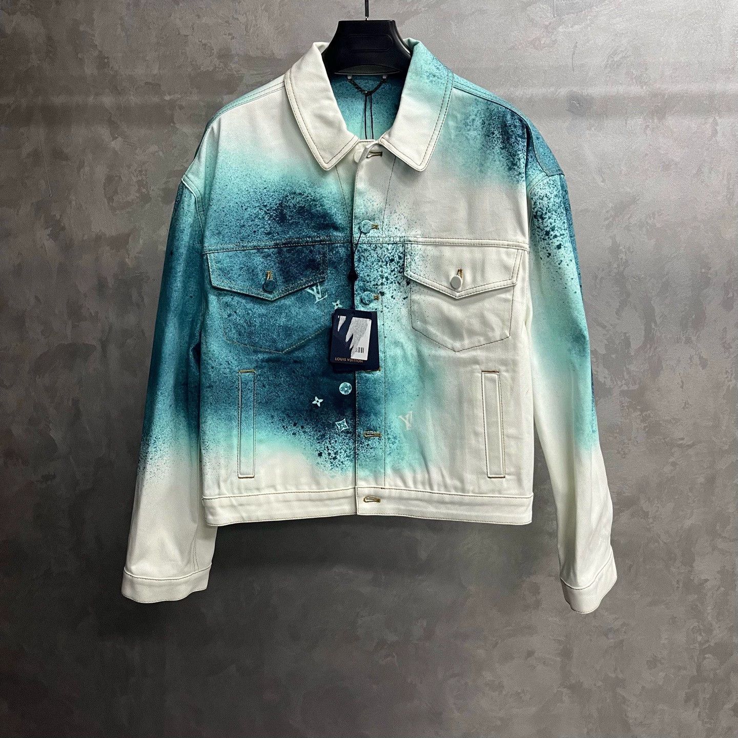 Louis Vuitton louis vuitton white denim jacket with graphic design Size US L / EU 52-54 / 3 - 1 Thumbnail