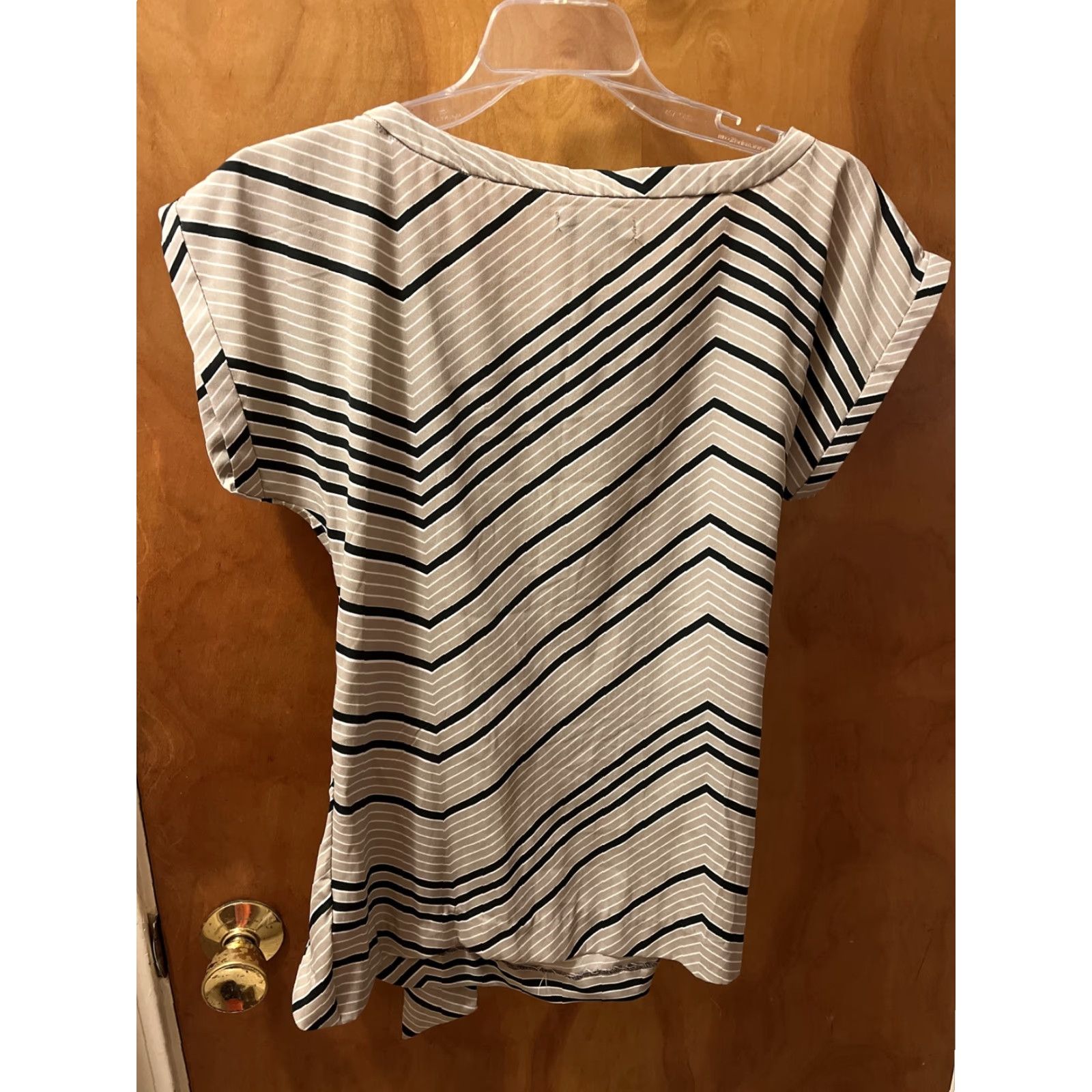 Banana Republic Banana Republic Womens Small Tie In Front Scarves Beige & Black Stripe Blouse Size S / US 4 / IT 40 - 4 Thumbnail