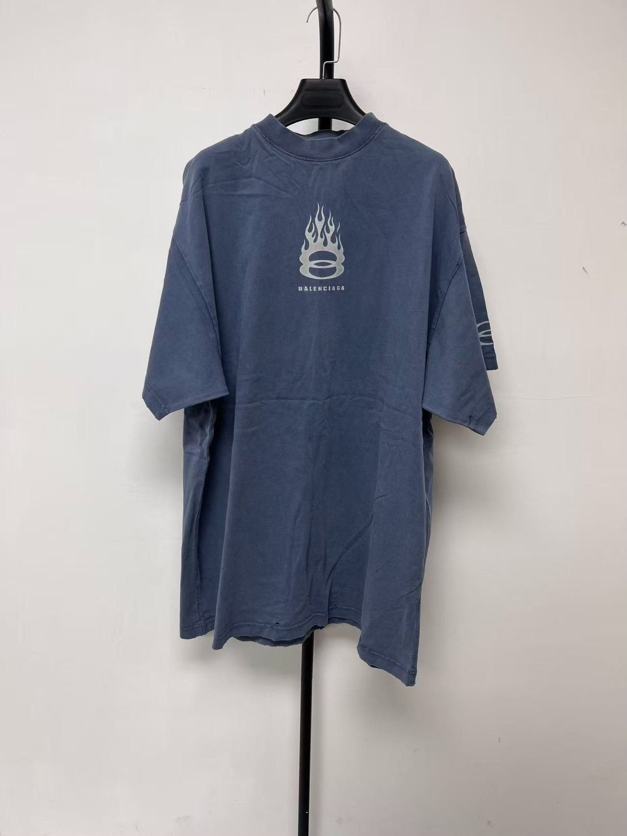 Balenciaga Balenciaga Logo Print Crewneck Short Sleeve T-Shirt Size US L / EU 52-54 / 3 - 1 Thumbnail