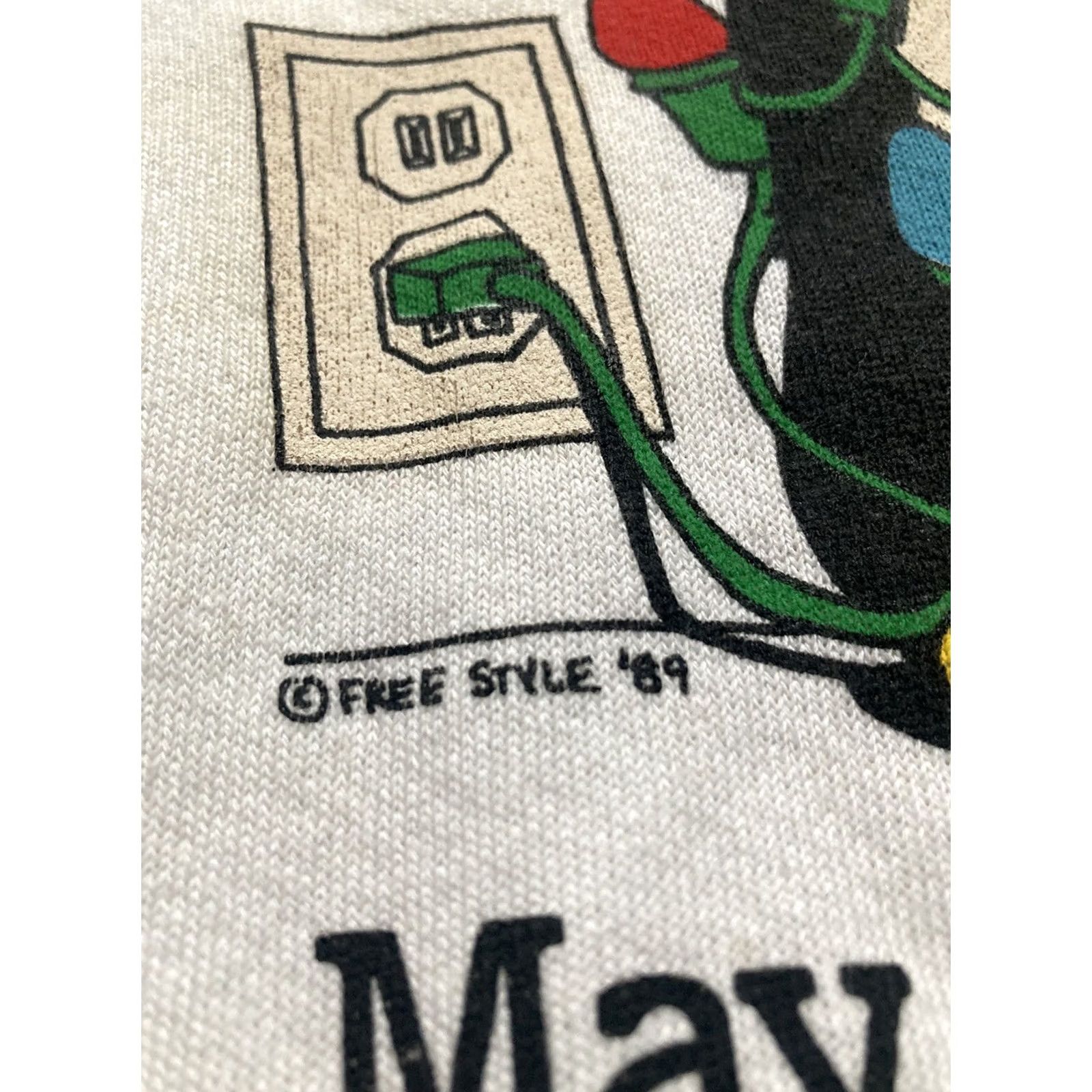 Vintage VINTAGE Light Up Christmas Sweatshirt L White 1980s Screen Stars Funny Penguins Xmas Size US L / EU 52-54 / 3 - 3 Thumbnail