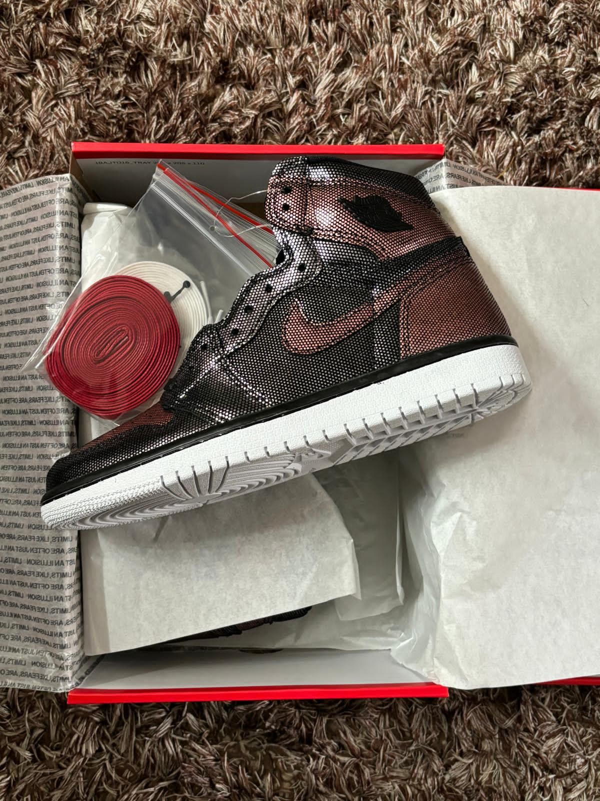 Nike Air Jordan 1 Hi OG 'Fearless' Size US 7 / IT 37 - 2 Thumbnail