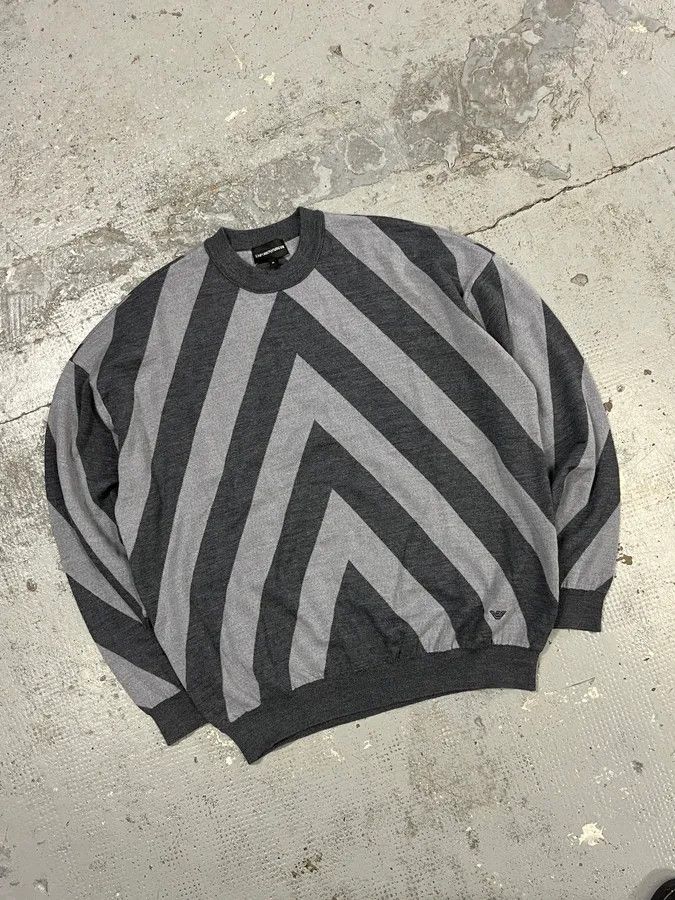 Emporio Armani 2010s Emporio Armani V Lines White & Grey Sweater Size US M / EU 48-50 / 2 - 4 Thumbnail