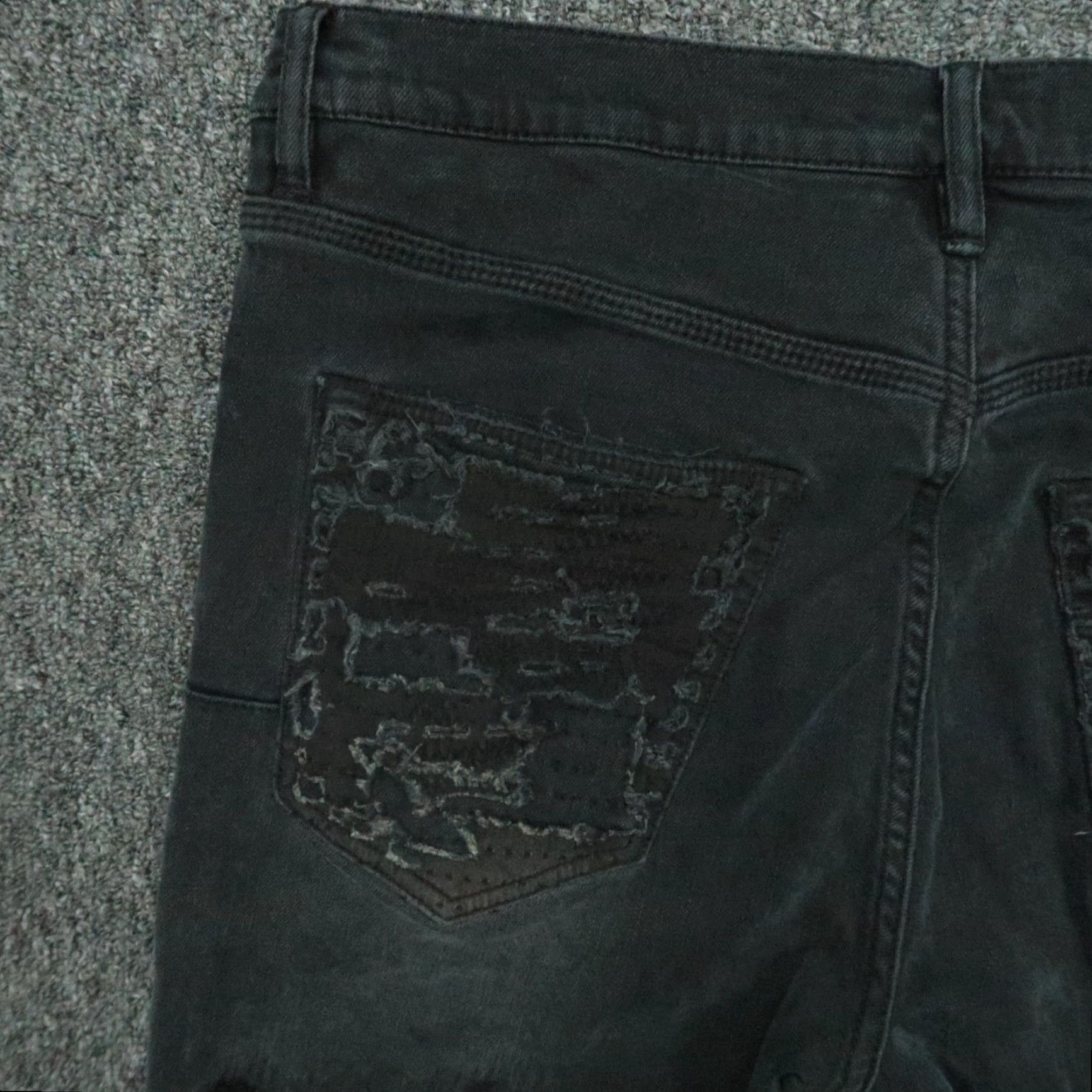 J Brand Purple Brand Jeans Mens 34x31 Black Distressed Faded P001 5 Pocket Button Fly Size US 34 / EU 50 - 7 Thumbnail