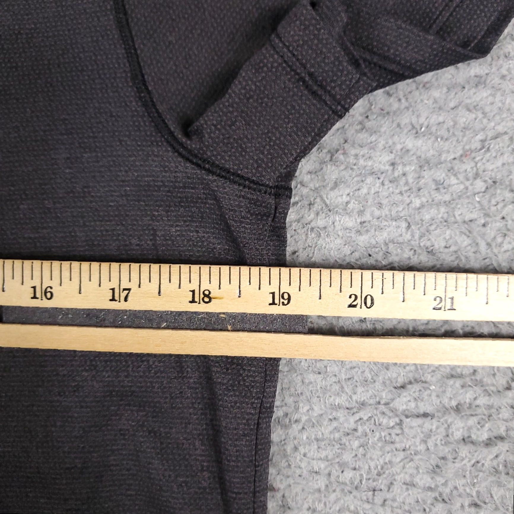 Under Armour Under Armour T Shirt Womens Medium Gray Short Sleeve Crew Neck Pullover Logo Basic Modern All Seasons Size M / US 6-8 / IT 42-44 - 5 Thumbnail