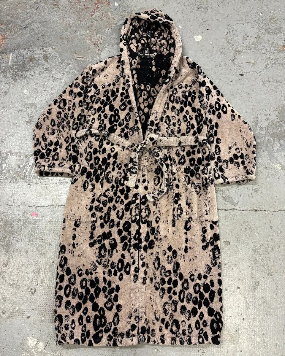 Roberto Cavalli 2000s Roberto Cavalli Leopard Beige Bathrobe Size US M / EU 48-50 / 2 - 3 Thumbnail