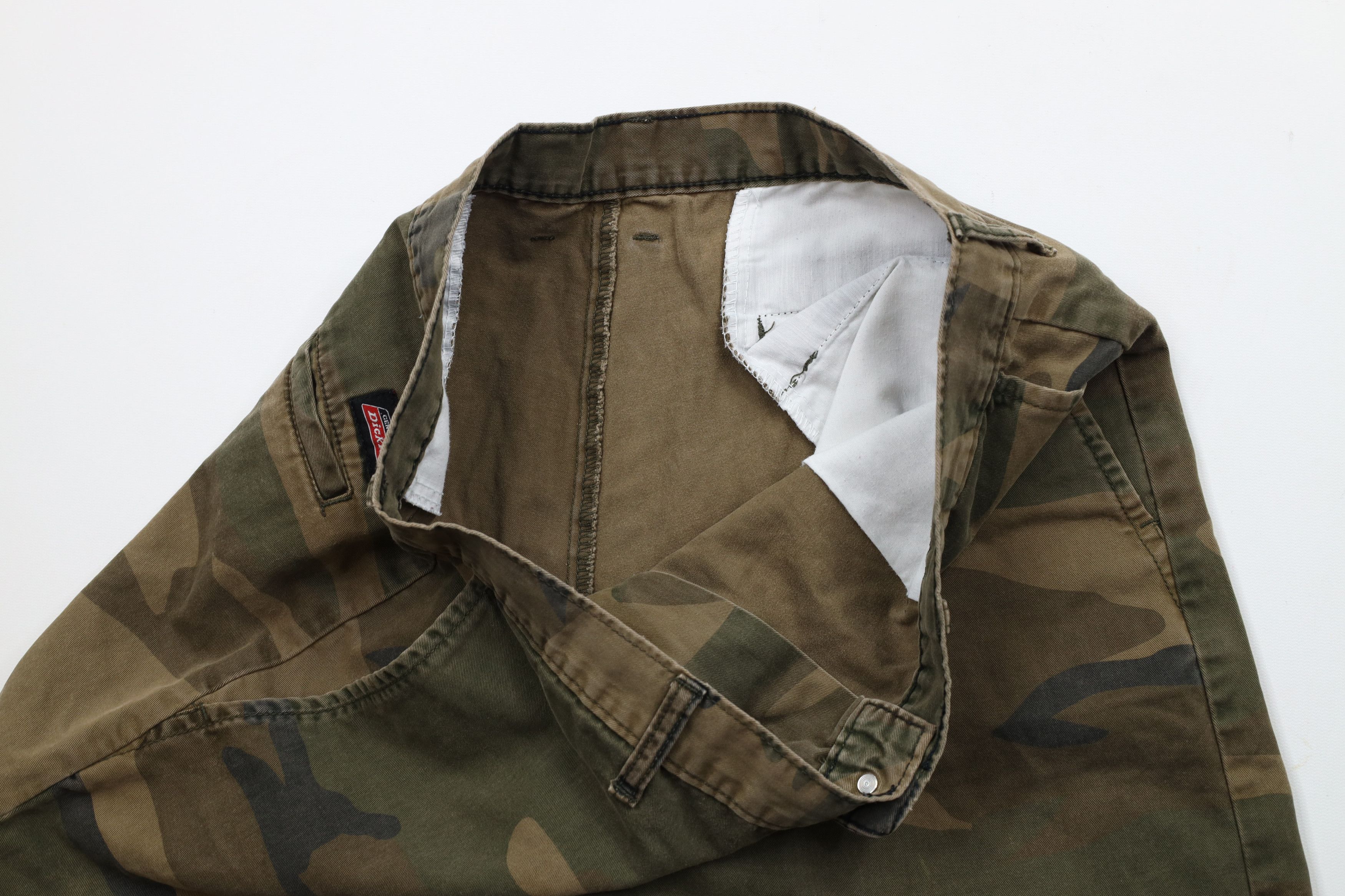 Dickies × Vintage Vintage Dickies Spell Out Camouflage Chino Shorts Cotton Size US 36 / EU 52 - 7 Thumbnail