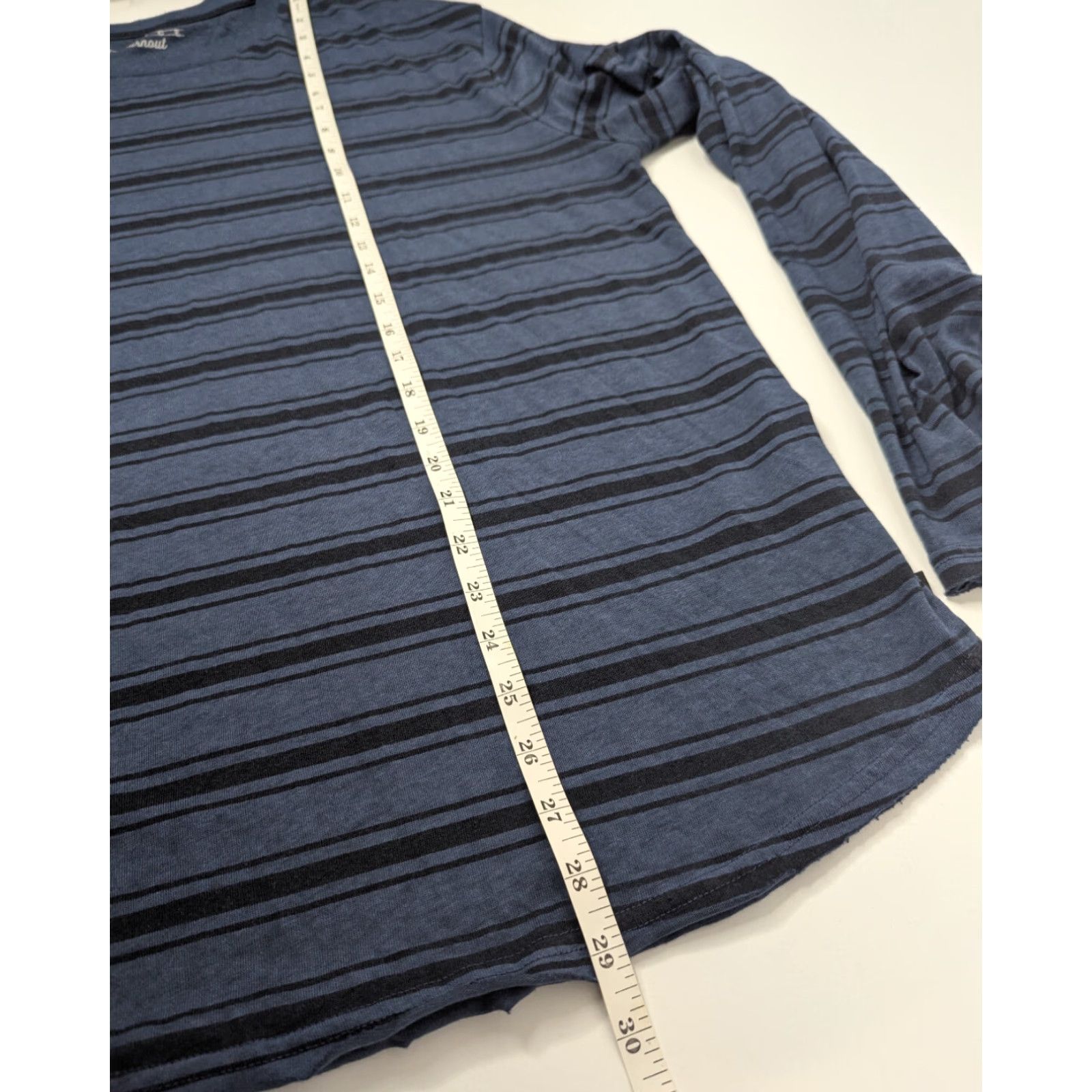 Lucky Brand Lucky Brand Shirt Mens Large Long Sleeve Burnout Blue Stripe Crew Neck Cotton Polyester Knit Chestnut? Size US L / EU 52-54 / 3 - 5 Thumbnail