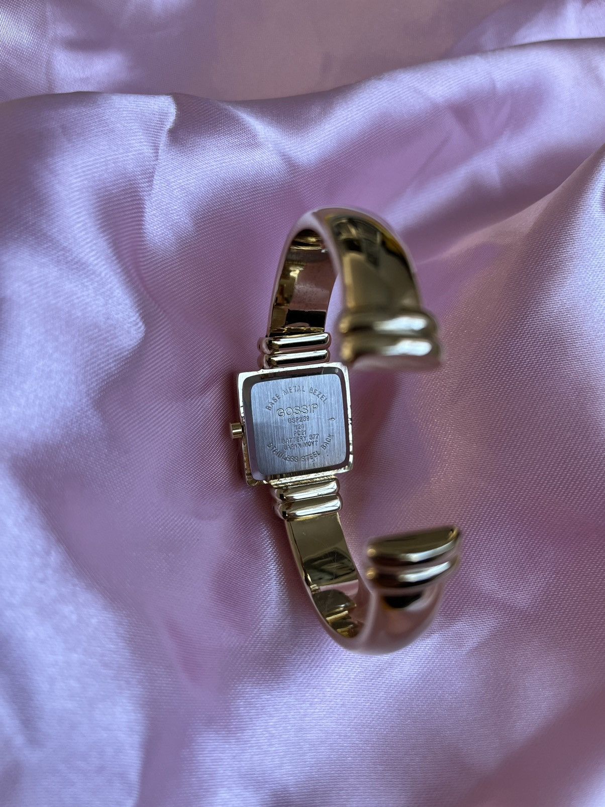 Vintage Gossip quartz gold tone vintage watch Size ONE SIZE - 3 Thumbnail