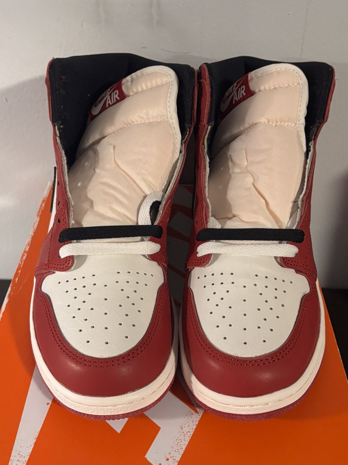 Jordan Brand Jordan 1 OG Chicago Lost and Found (GS) FD1437-612 Sz 6.5 Size US 6.5 / EU 39-40 - 4 Thumbnail