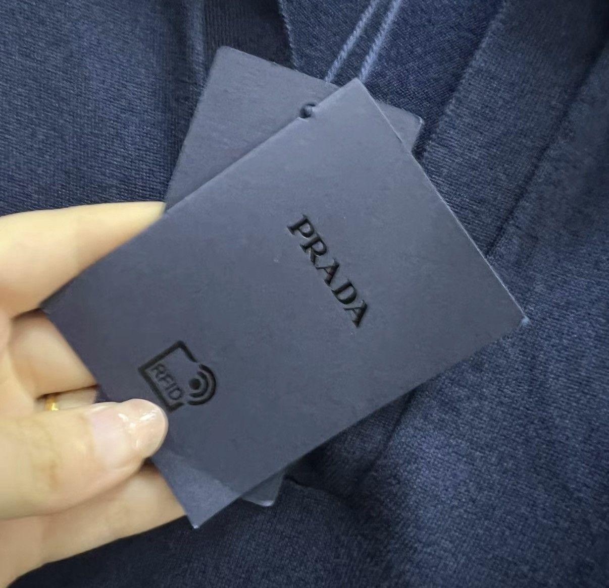 Prada PRADA dark navy V-neck logo knit short sleeve J41 Size US M / EU 48-50 / 2 - 3 Thumbnail