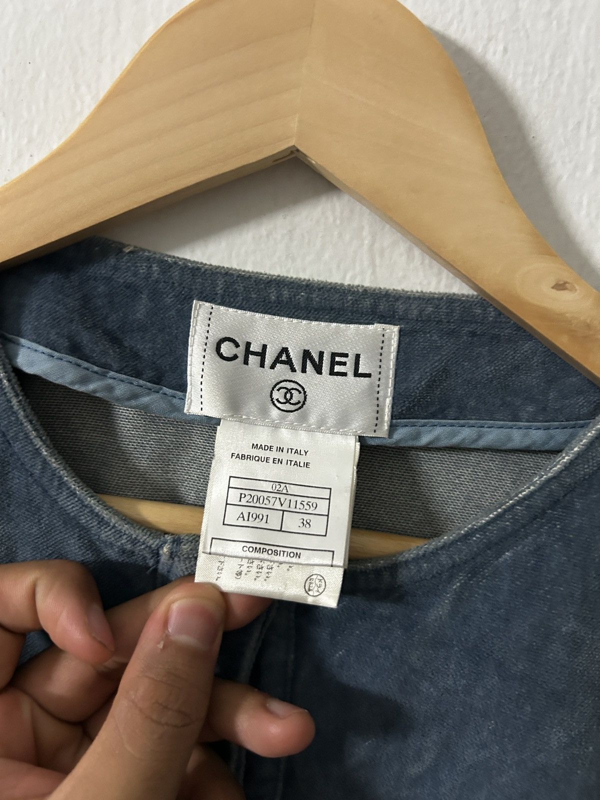 Chanel Vintage Chanel denim colourway jacket Size S / US 4 / IT 40 - 8 Thumbnail