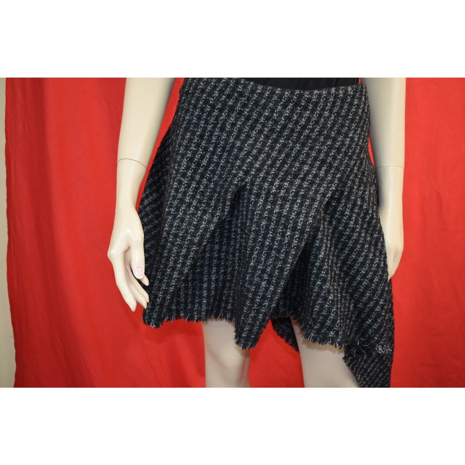 Balenciaga BALENCIAGA BLACK GRAY TWEED WOOL ASYMMETRIC SKIRT 40 ITALY Size 27" / US 4 / IT 40 - 2 Thumbnail