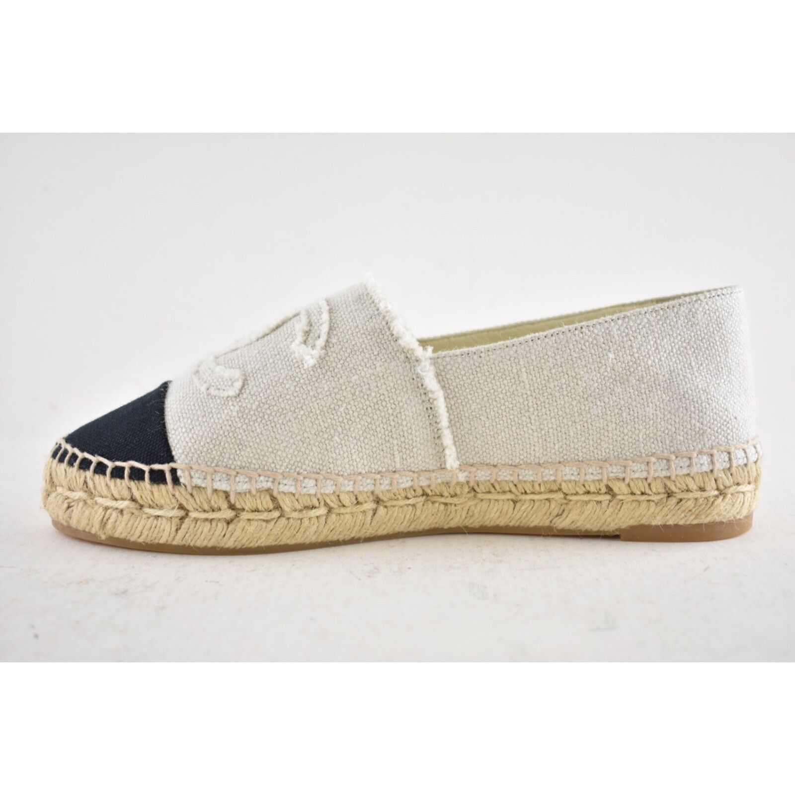 Chanel Chanel REV Beige Black Linen Canvas CC Logo Double Sole Size US 7 / IT 37 - 9 Thumbnail