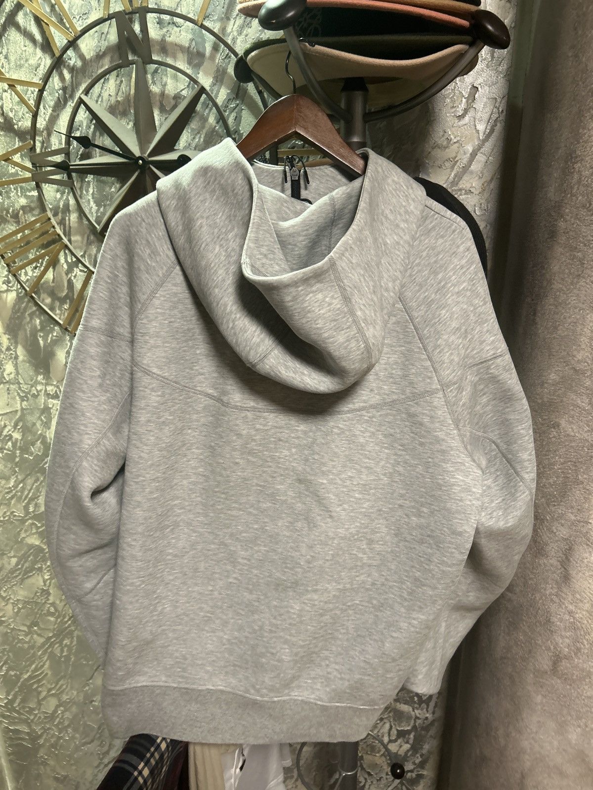 Nike Nike TCH FLC NEW SZN Size US XL / EU 56 / 4 - 3 Thumbnail