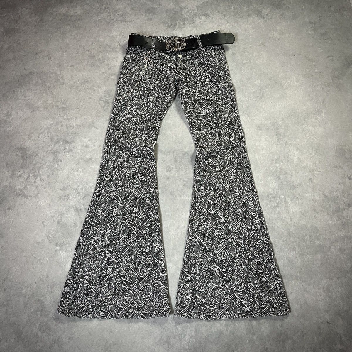 Japanese Brand Japanese Paisley Flared Denim – Y2K Rock Star Bell Bottoms Size US 27 - 1 Thumbnail
