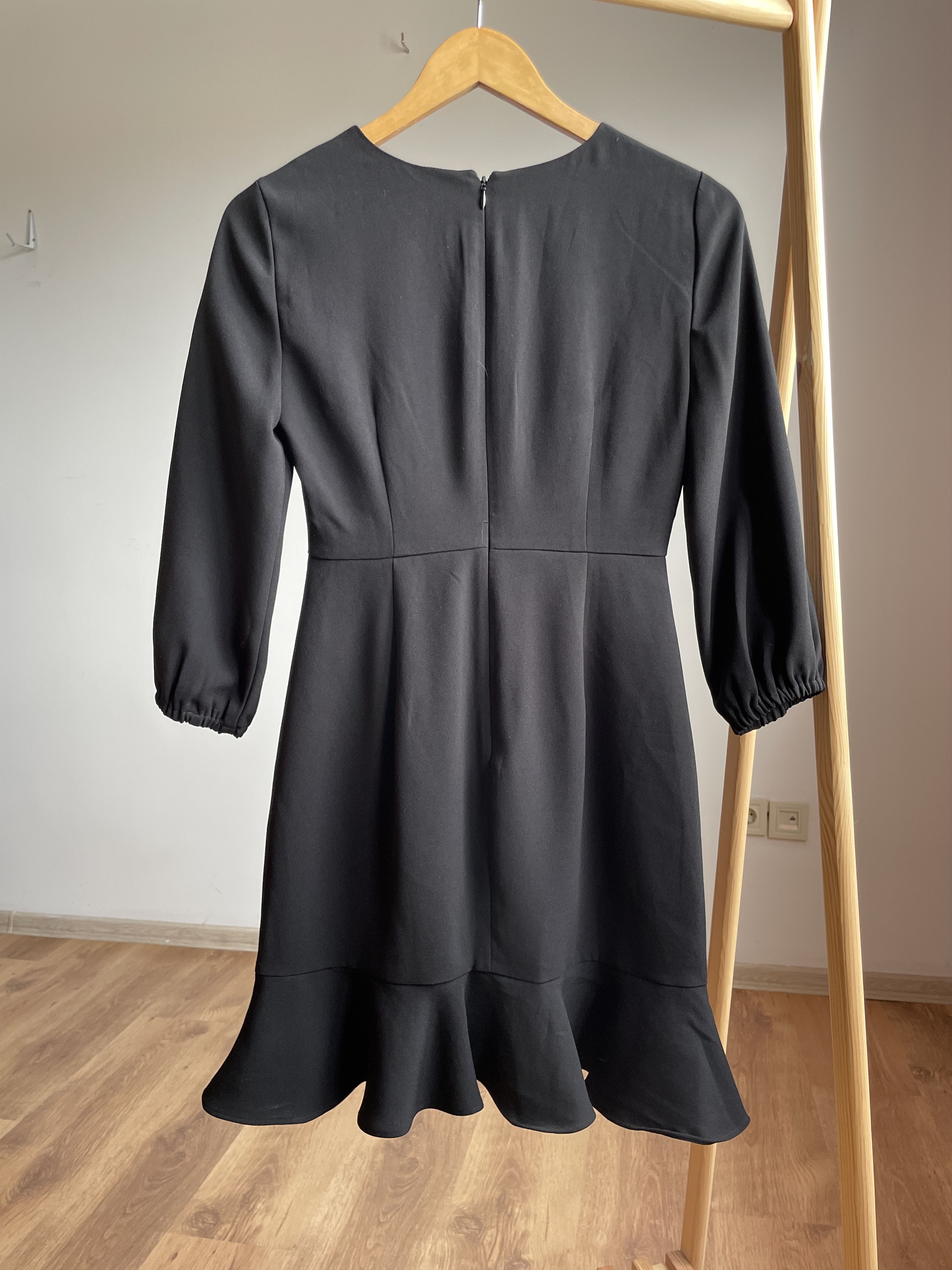 J.Crew J.Crew Drapey Ruffle Front Midi Dress Size 0P Size XS / US 0-2 / IT 36-38 - 2 Thumbnail