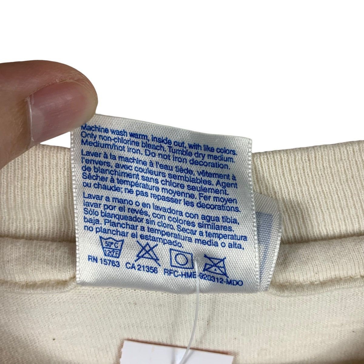 Hanes × Vintage Vintage native AFRICAN art By heidi lange 96 tee Size US M / EU 48-50 / 2 - 11 Thumbnail