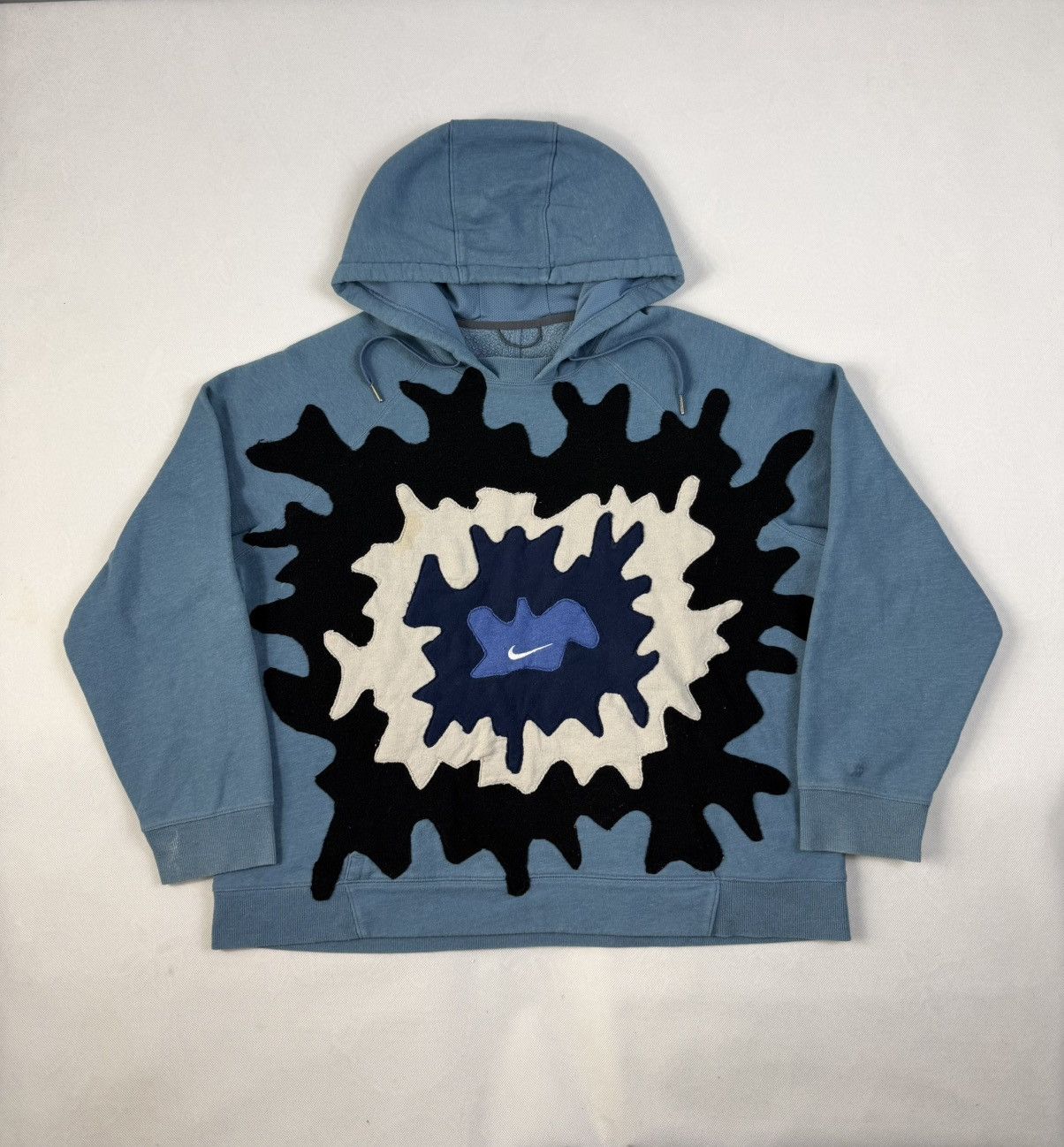 Nike Unique Nike Custom Patchwork Vintage Hoodie Size US XL / EU 56 / 4 - 1 Thumbnail