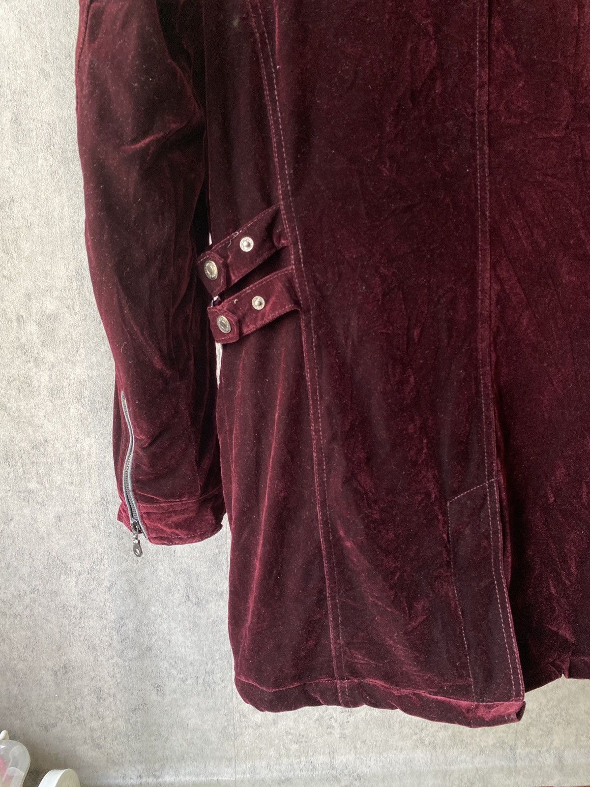 In The Attic In The Attic Red Velvet Shiny Fur Hoodie Jacket Size US M / EU 48-50 / 2 - 14 Thumbnail