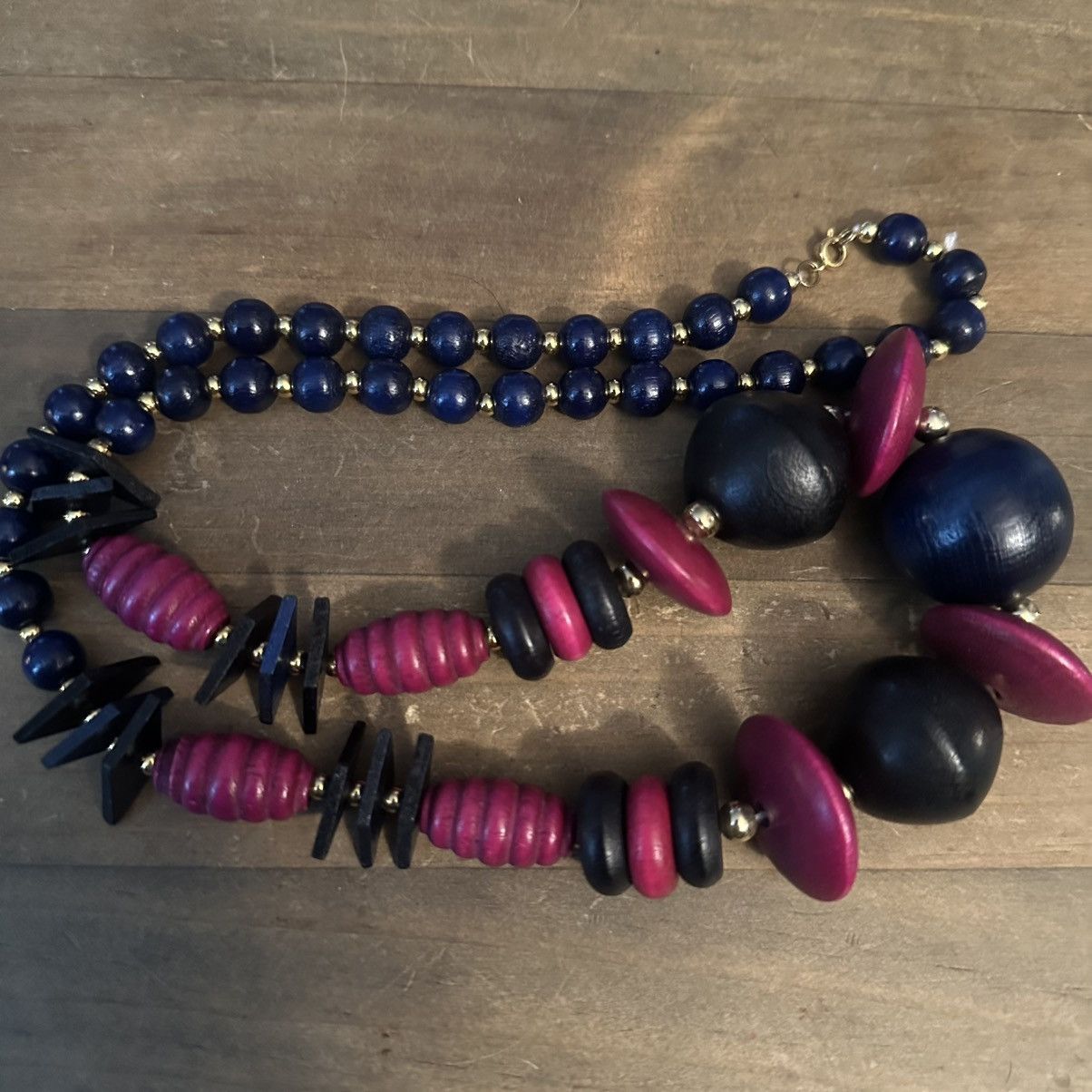 Vintage Vintage chunky black and pink wooden bead necklace Size ONE SIZE - 2 Thumbnail