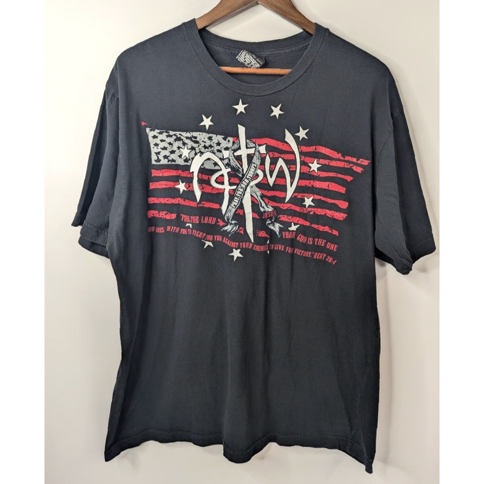 Vintage VINTAGE Not Of This World T-Shirt Men XL Black Not Of This World Jesus T-Shirt Men’s XL Size US XL / EU 56 / 4 - 3 Thumbnail