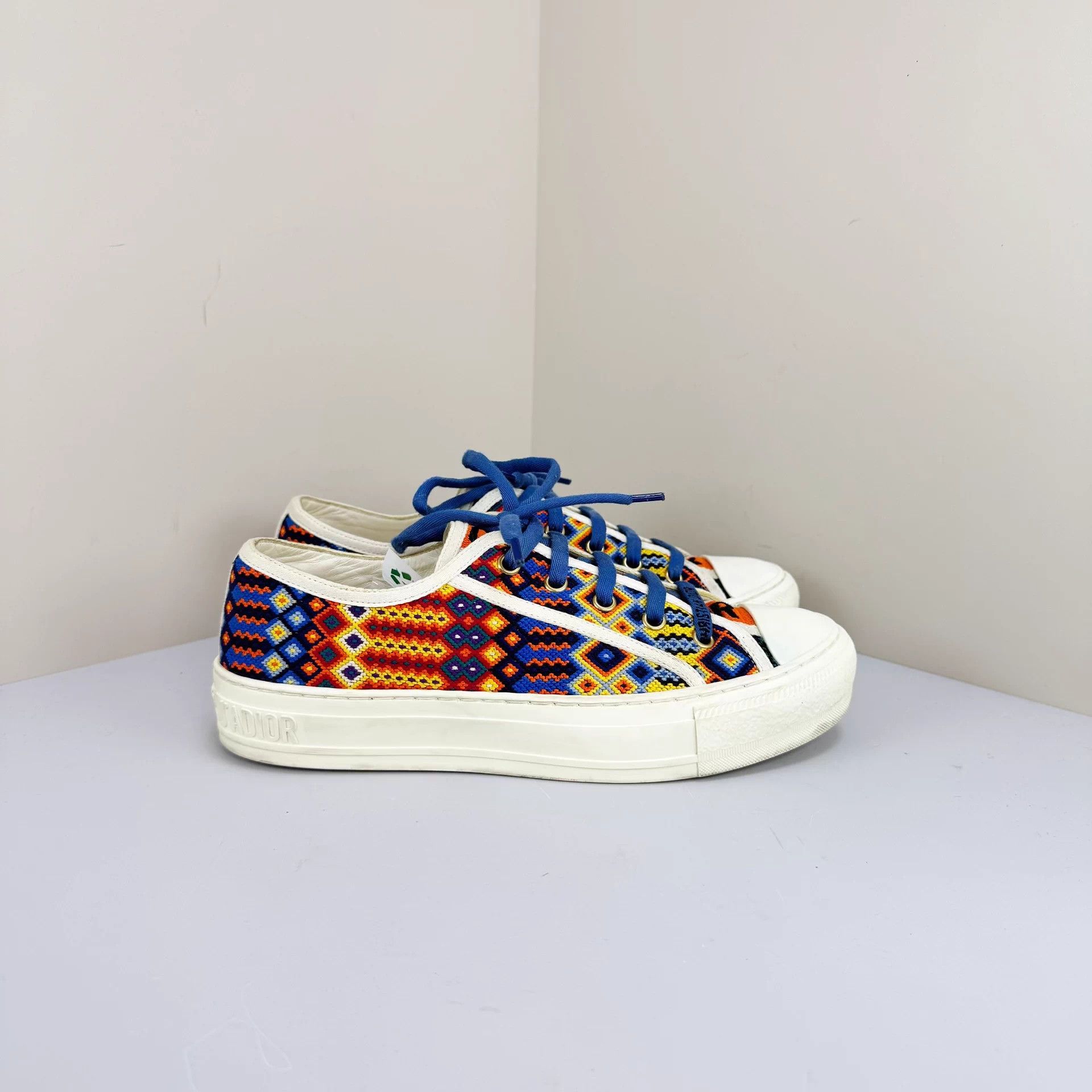 Dior Dior Embroidered Logo Casual Sneakers EUR 37 Size US 6 / IT 36 - 4 Thumbnail
