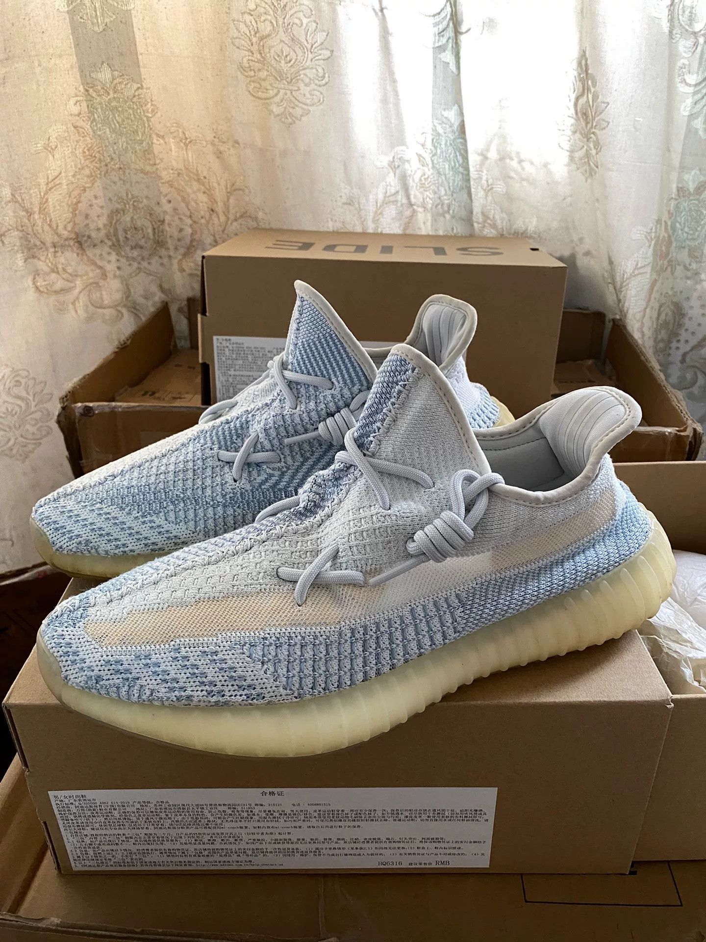 Adidas Adidas YEEZY350 White Lowtop Sneakers 10 Men Size US 10 / EU 43 - 1 Thumbnail