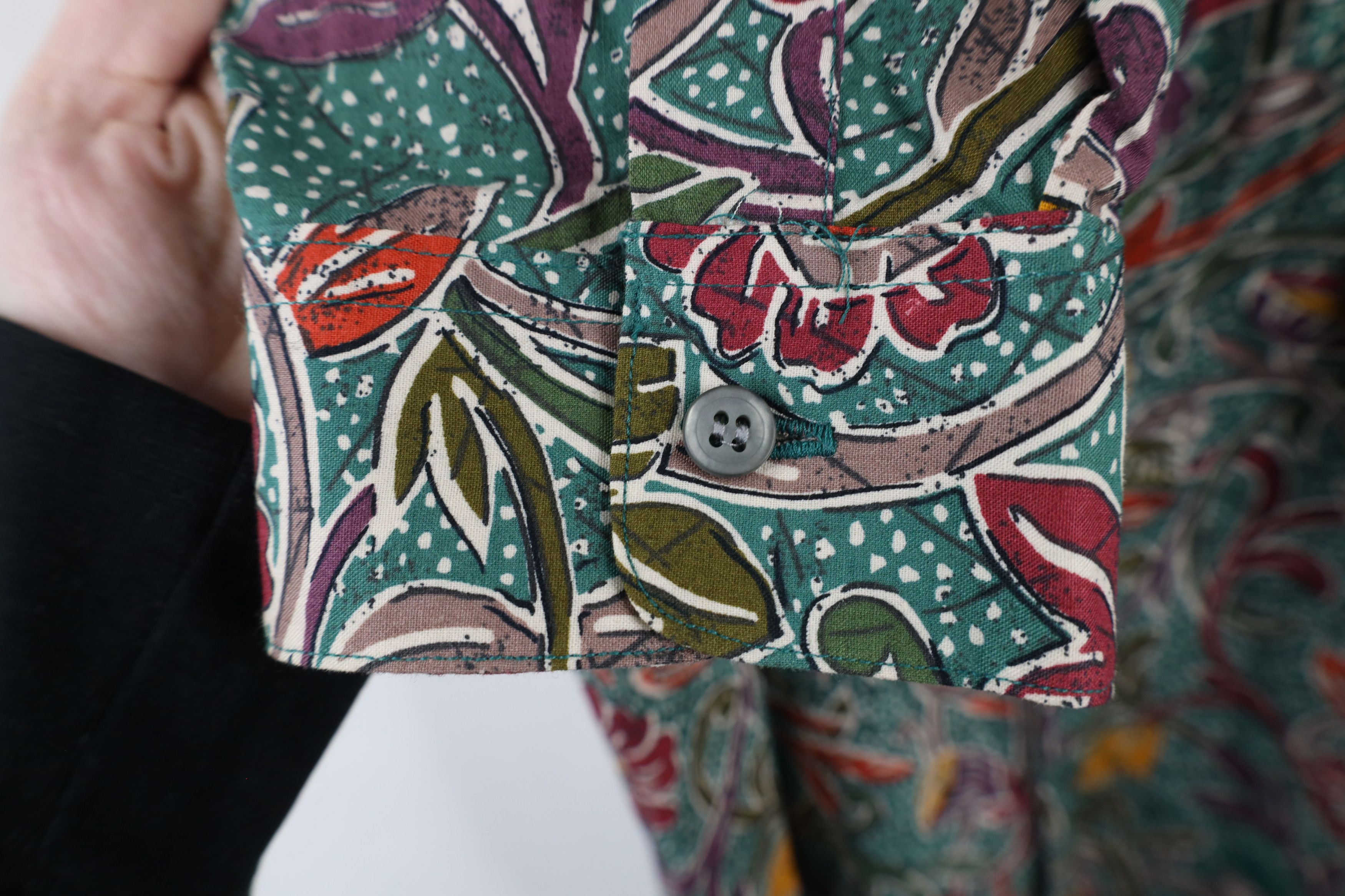 Vintage Vintage 90s Streetwear Tapestry All Over Print Button Shirt Size US XL / EU 56 / 4 - 6 Thumbnail