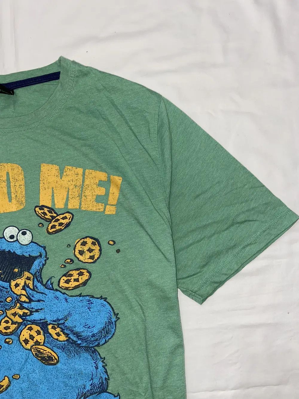 Kaws VINTAGE FUNNY SESAME STREET Y2K COOKIE MONSTER TEE T SHIRT Size US XL / EU 56 / 4 - 10 Thumbnail