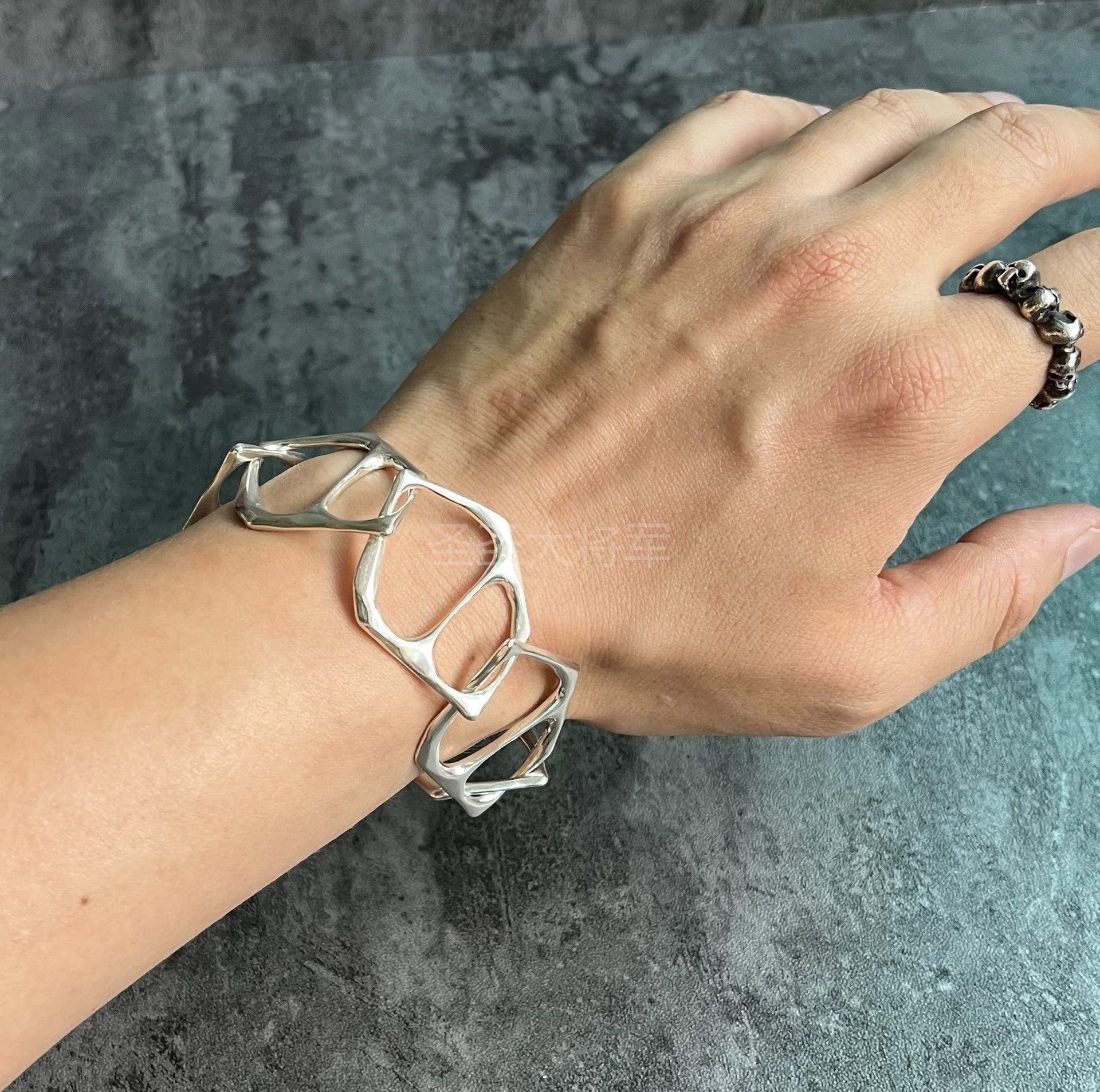 Chin Teo Geometric Link Statement Bracelet Size ONE SIZE - 5 Thumbnail