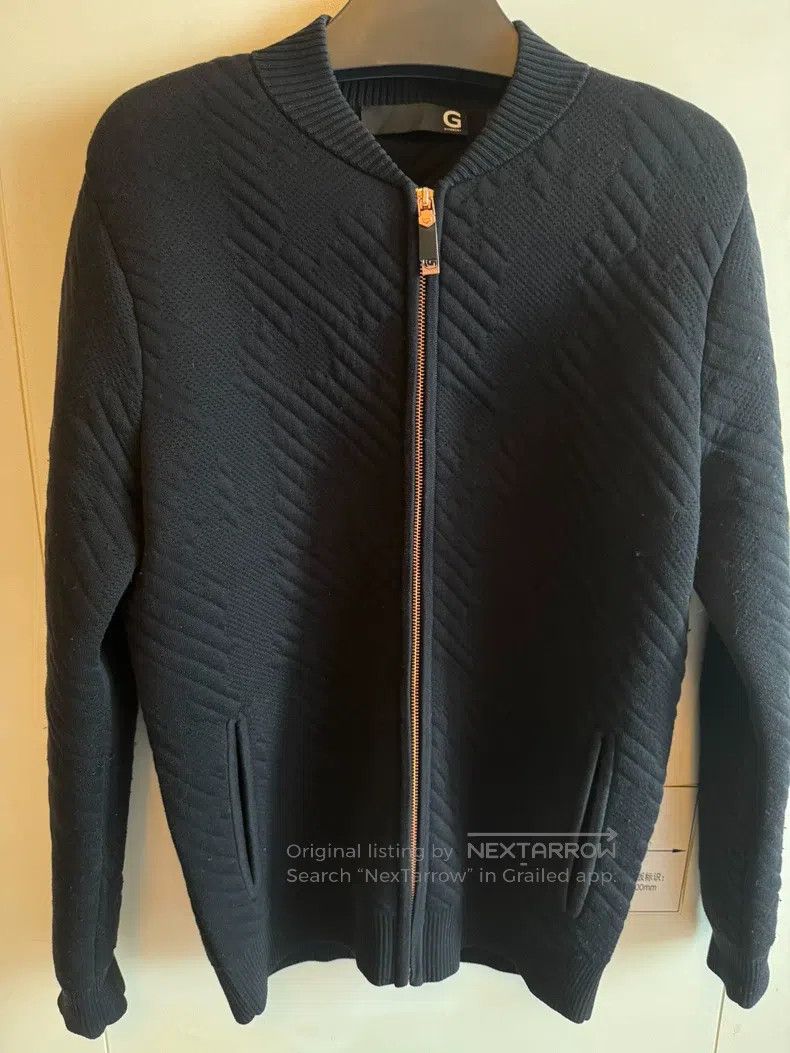 Givenchy Black zip-up jacket (S size shoulder 84 chest 1