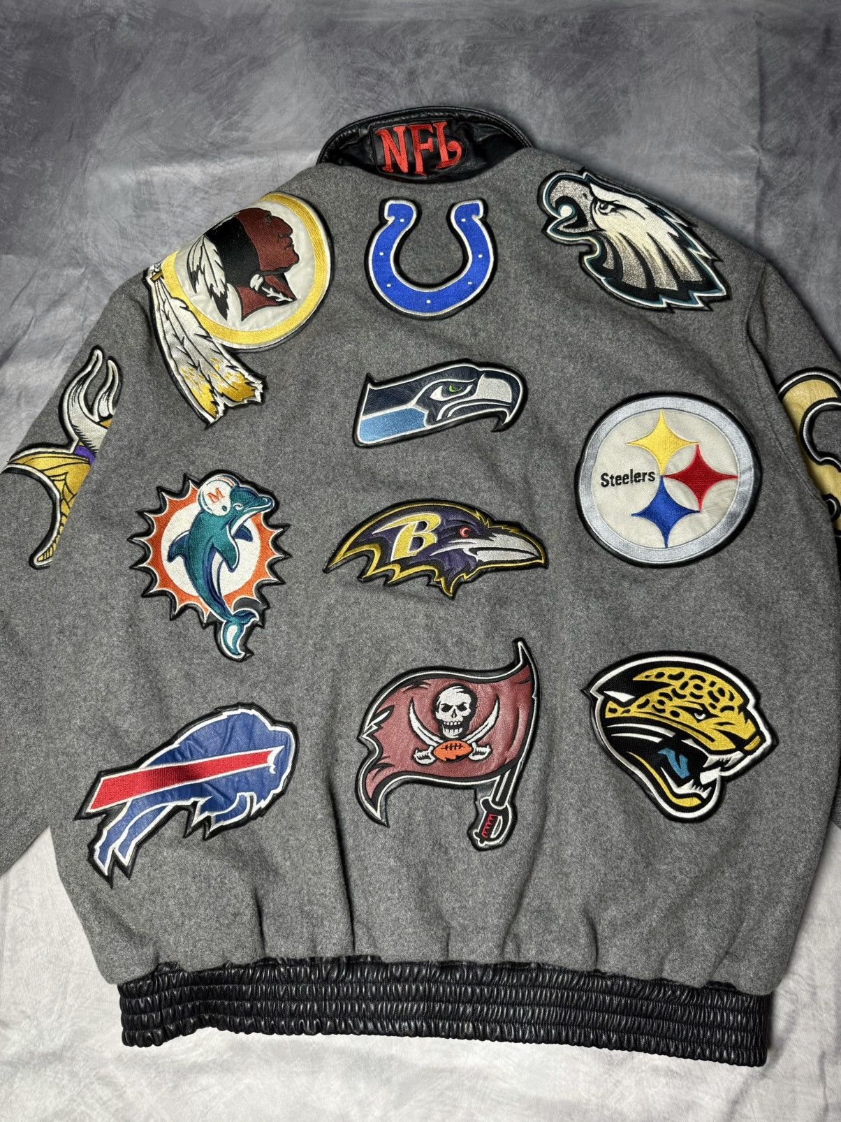 Jeff Hamilton × NFL × Reebok Jeff Hamilton x Reebok NFL, jacket. 1990s Size US XXL / EU 58 / 5 - 7 Thumbnail