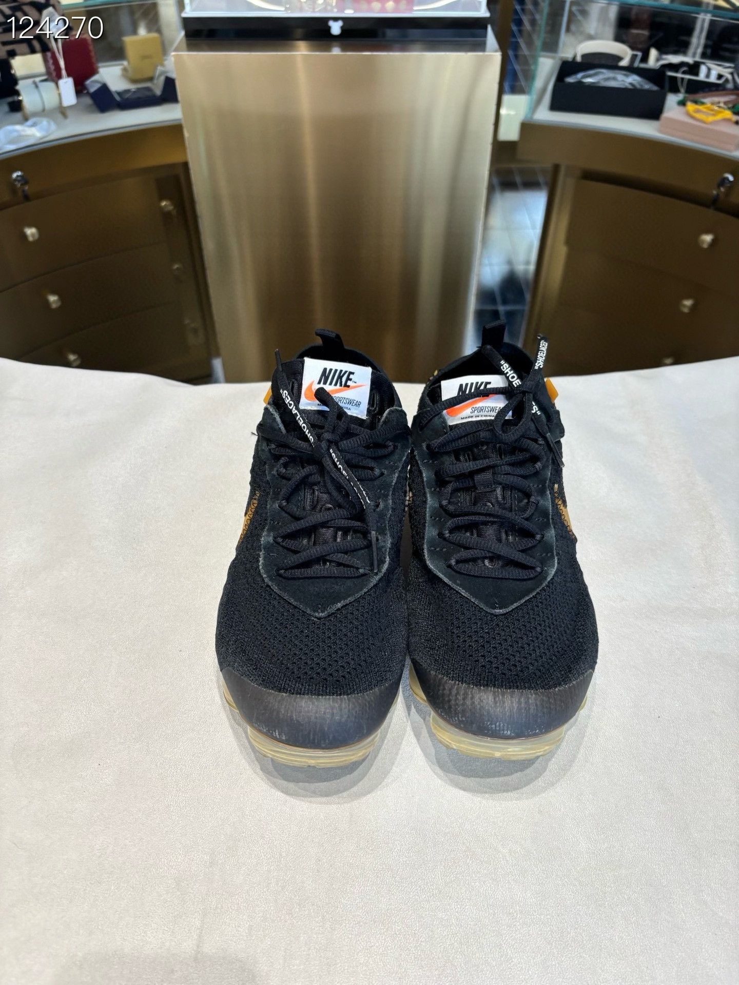 Off-White OFF-WHITE x Nike Air VaporMax OG Size US 9.5 / EU 42-43 - 1 Thumbnail