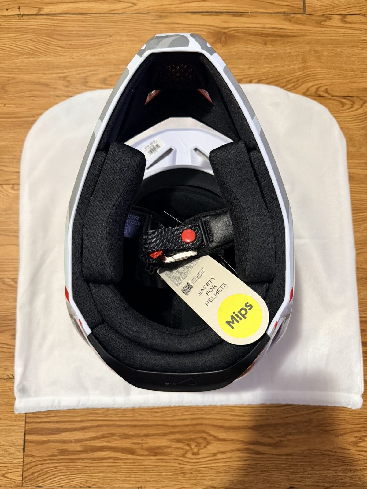 Fox Racing × Supreme Supreme Fox Racing DMX V1 Helmet Multicolor Size Medium Size ONE SIZE - 3 Thumbnail