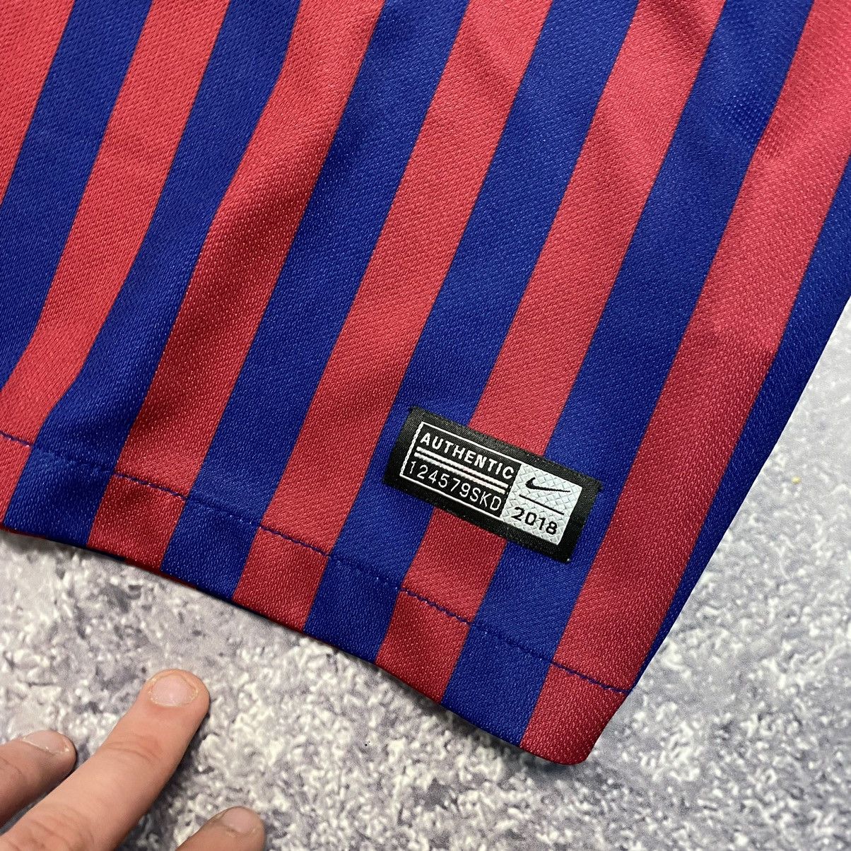 Other Men’s Nike FC Barcelona Origi football player jersey Size US S / EU 44-46 / 1 - 12 Thumbnail