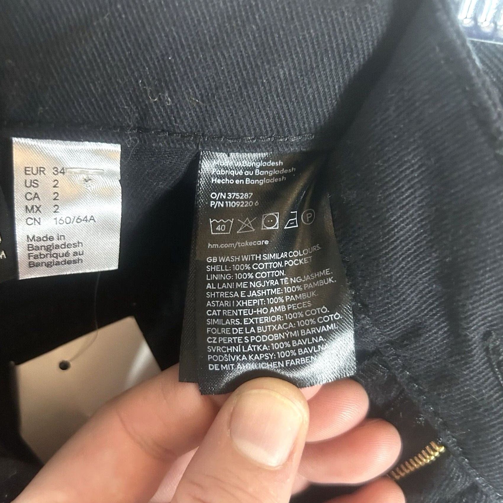 H&M Divided by H&M Mom Shorts Womens Size 2 Black High Rise 5 Pocket Inseam 3" Denim 100% Cotton Casual Size 26" / US 2 / IT 38 - 5 Thumbnail