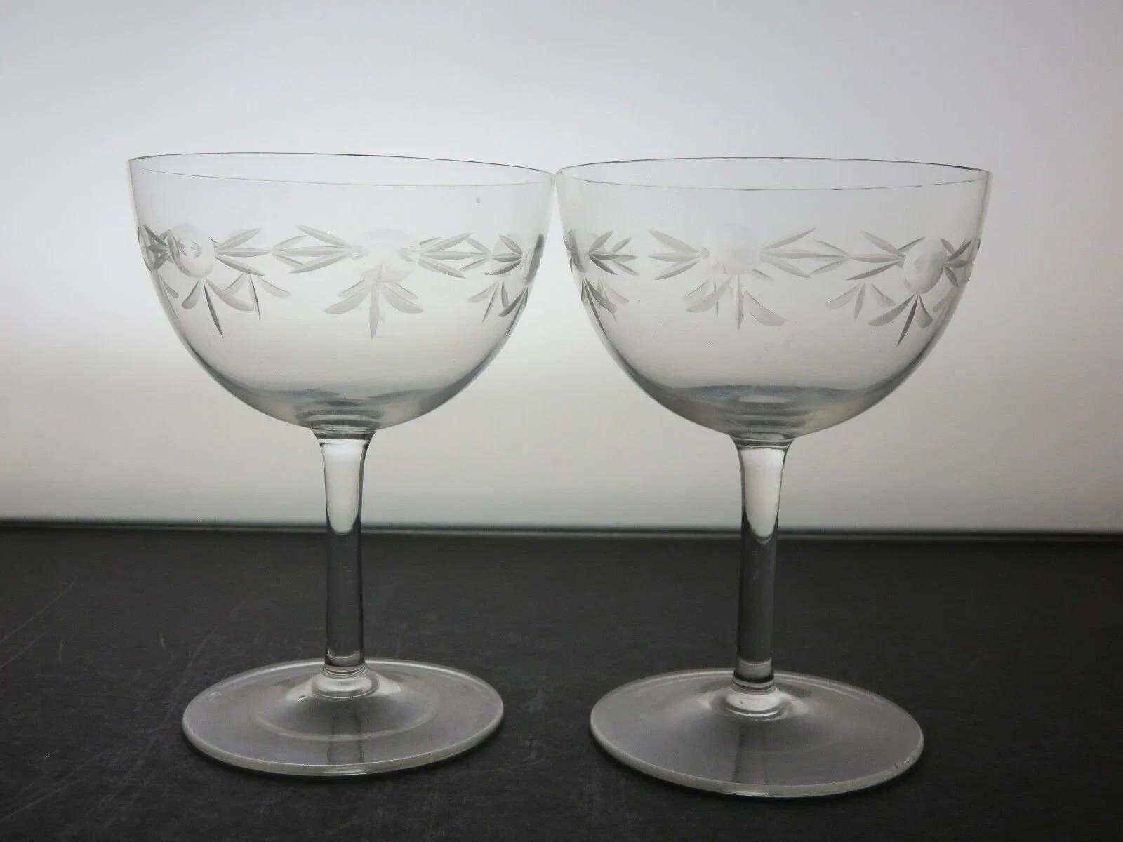 The Unbranded Brand Cut Crystal Dessert Bowls, Ice Cream/ Sherbet Bowls 4 1/3" Size ONE SIZE - 1 Thumbnail