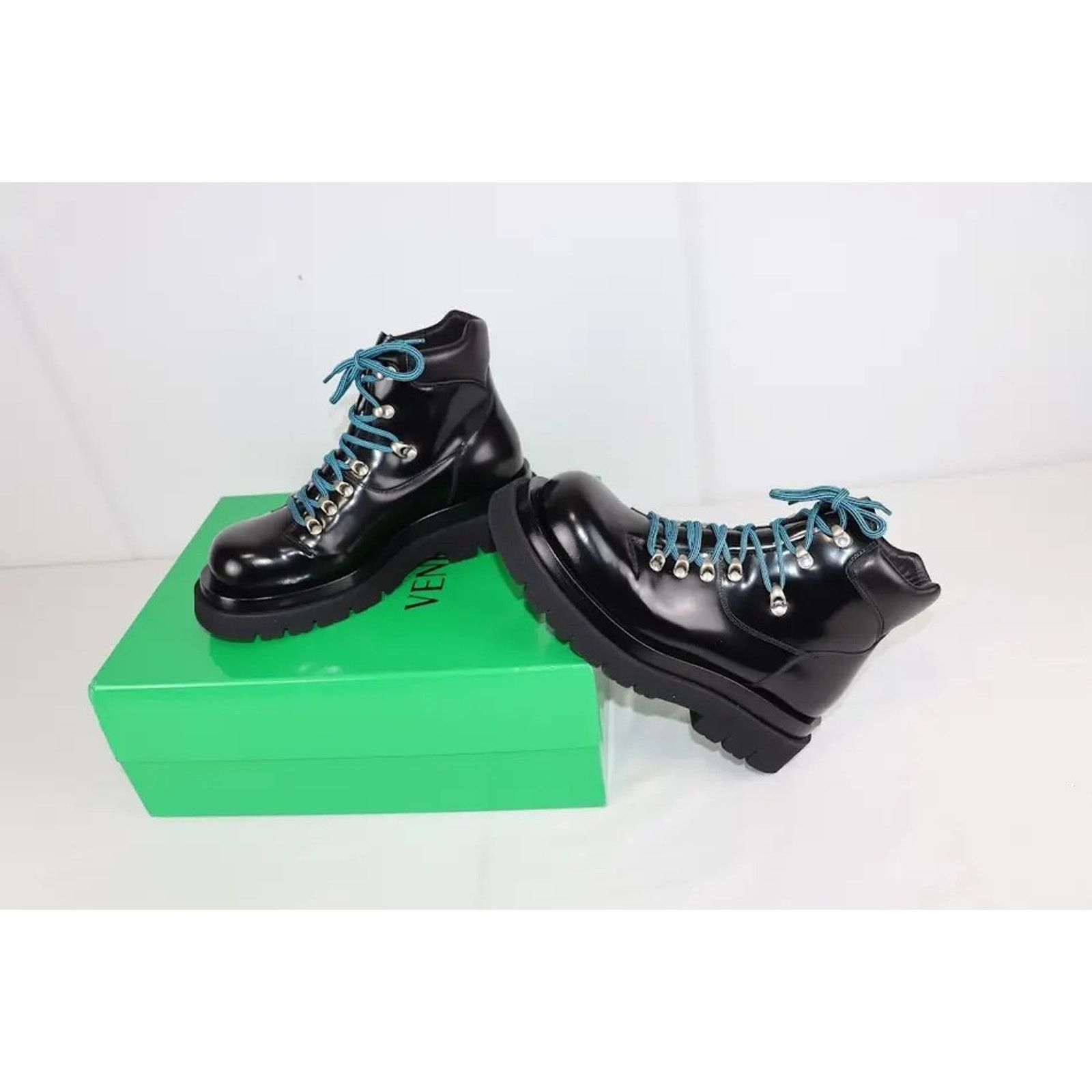 Bottega Veneta o1rshd1 Hiking Lug Gloss Vinyl Boots in Black Size US 12 / EU 45 - 8 Thumbnail