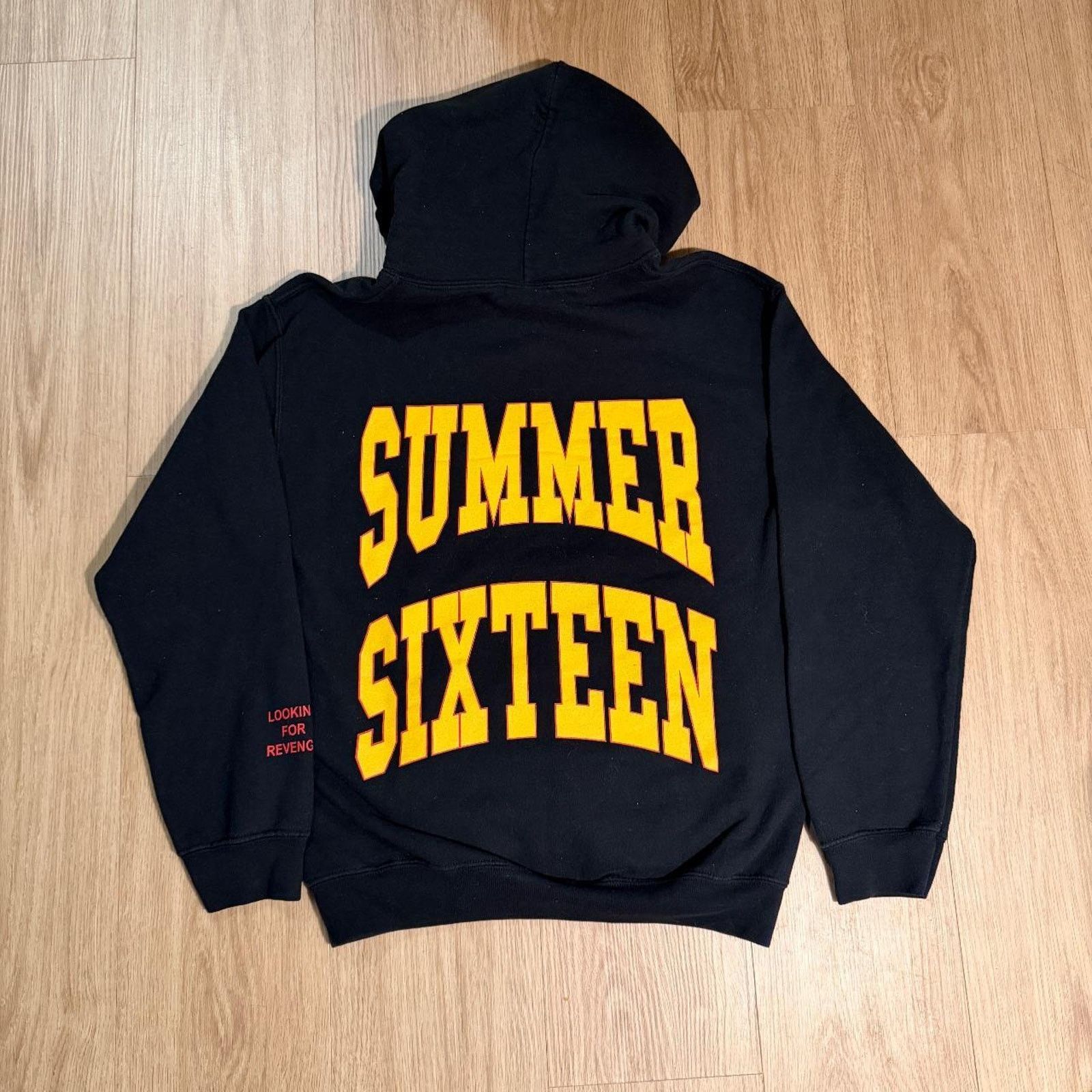 & Other Stories Drake summer sixteen tour march Size US S / EU 44-46 / 1 - 2 Thumbnail