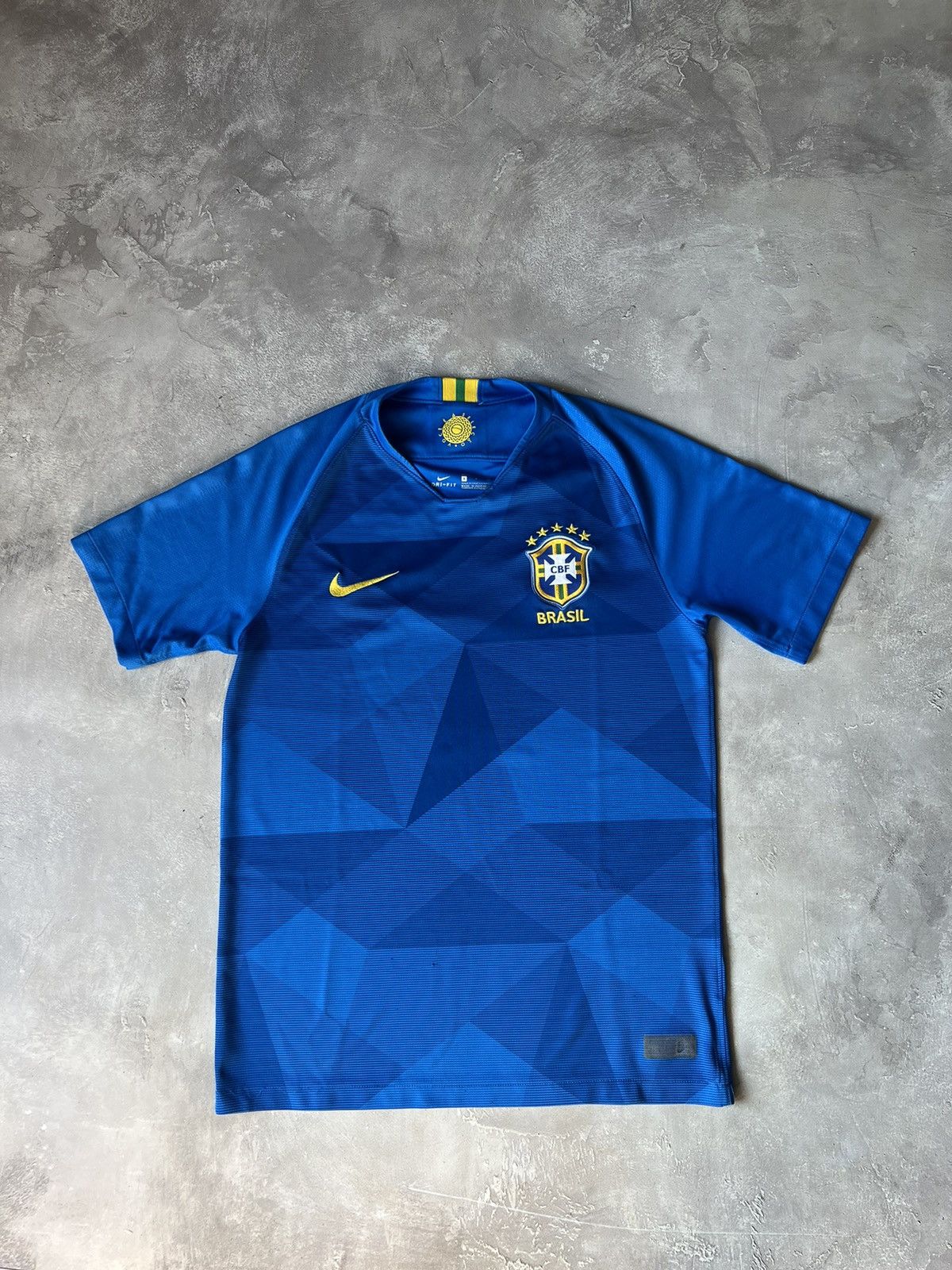 Vintage 🇧🇷Vintage Nike Brazil 🇧🇷 Y2k Soccer Jersey Size US S / EU 44-46 / 1 - 1 Thumbnail