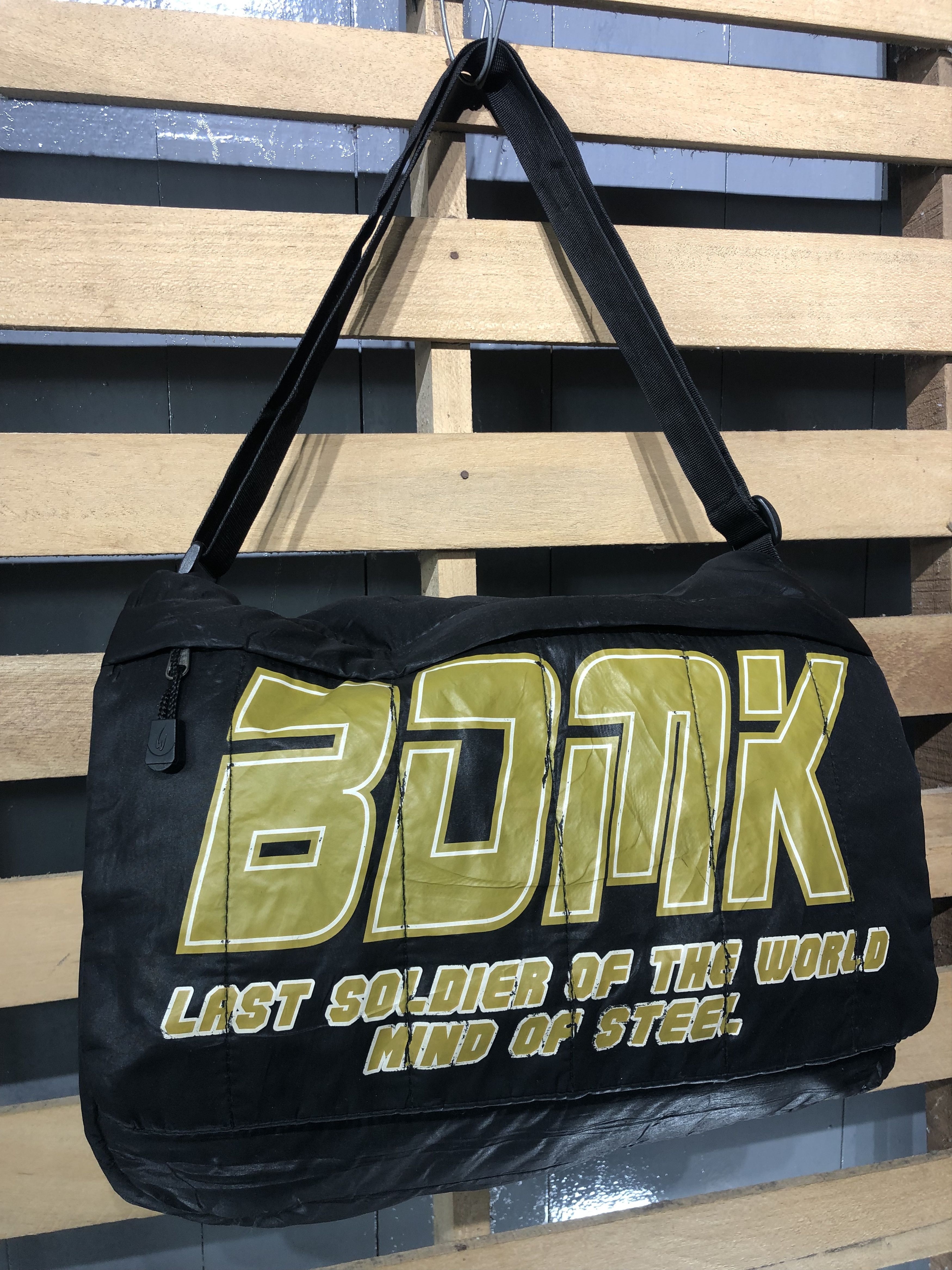 Japanese Brand Rare‼️Japanese Bomk Style Nylon Messenger Bag Size ONE SIZE - 12 Thumbnail