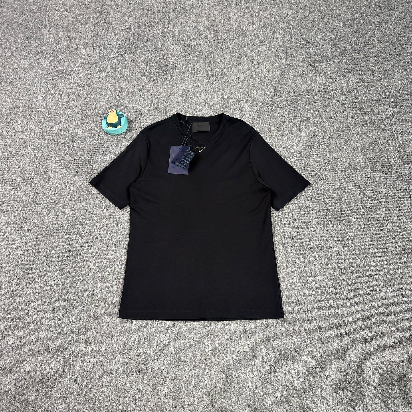 Prada Prada Enamel Logo T-Shirt Size S Size US S / EU 44-46 / 1 - 1 Thumbnail
