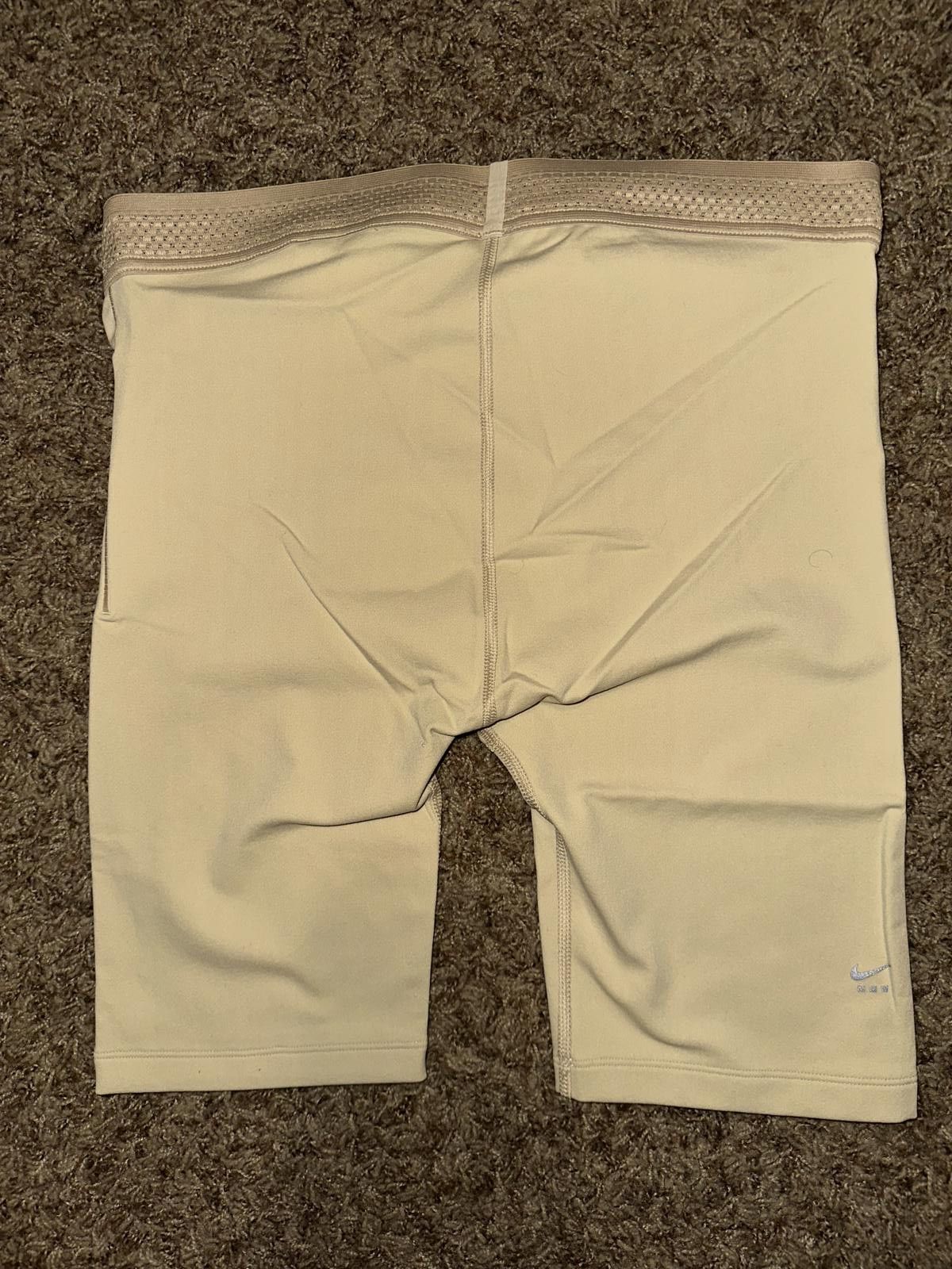 Nike Nike Men’s Dri-FIT x MMW 3-in-1 Shorts Beige Size US 32 / EU 48 - 3 Thumbnail